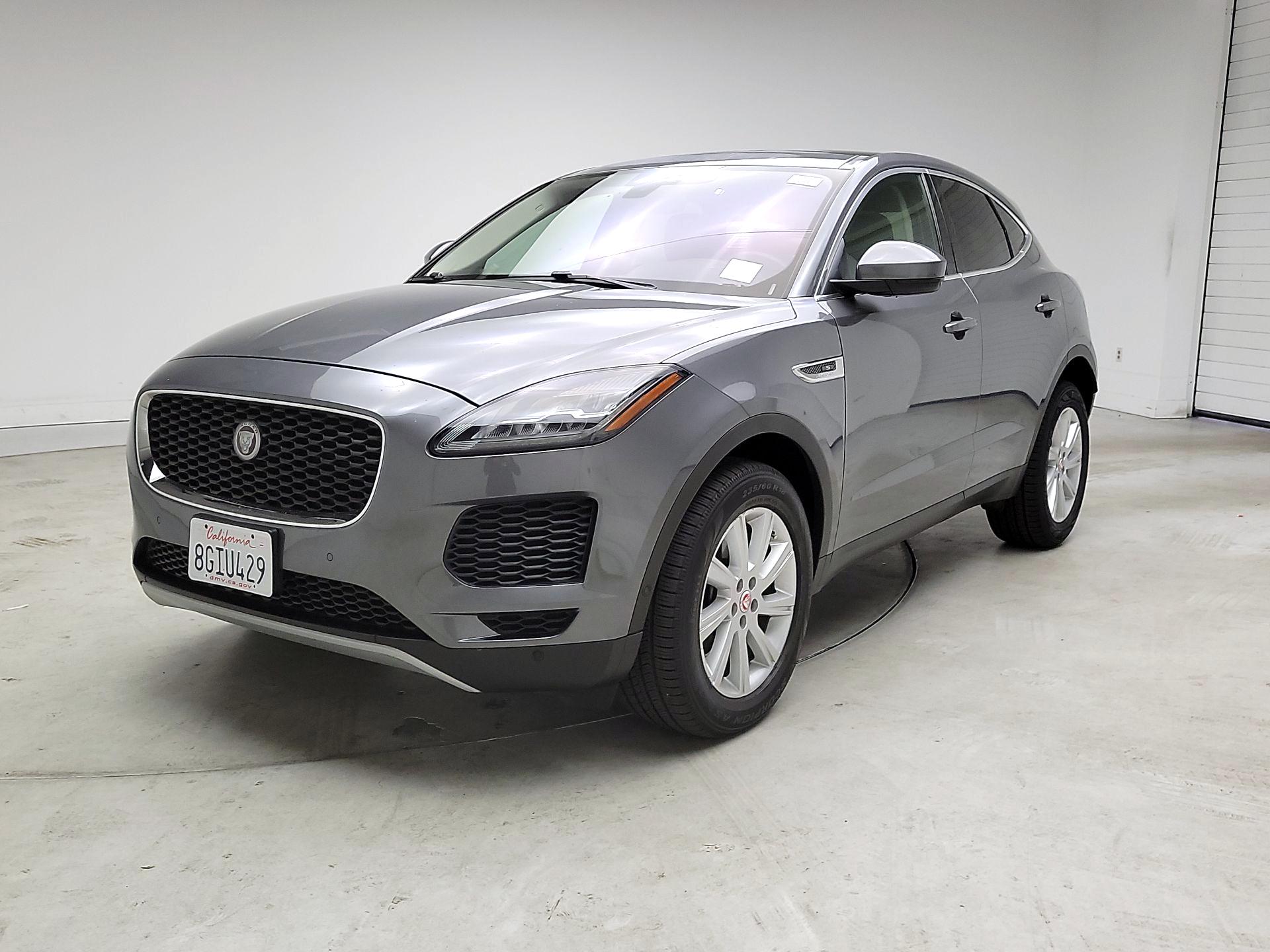 Thumbnail: 2018 Jaguar E-Pace - 3