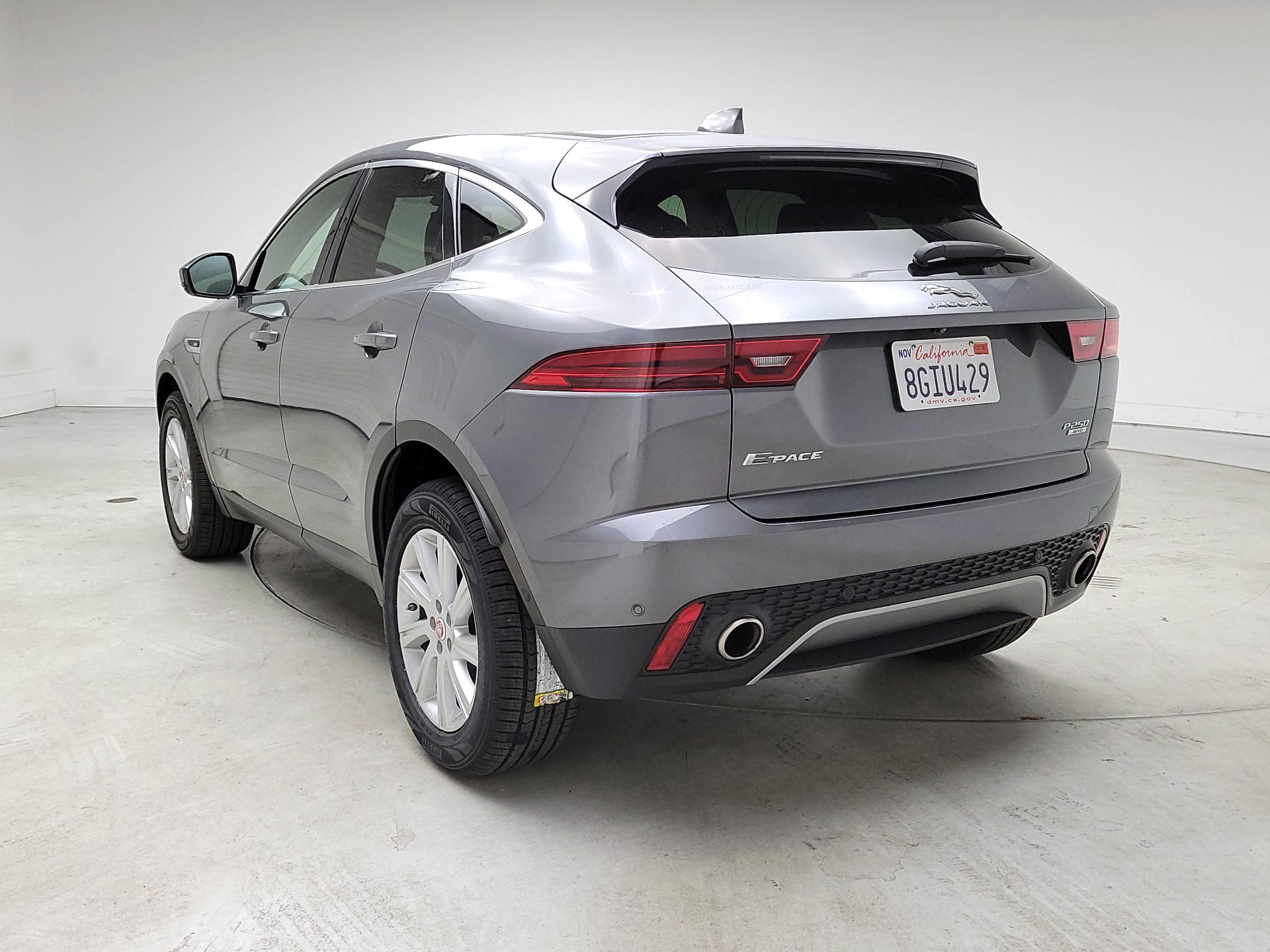 Thumbnail: 2018 Jaguar E-Pace - 7