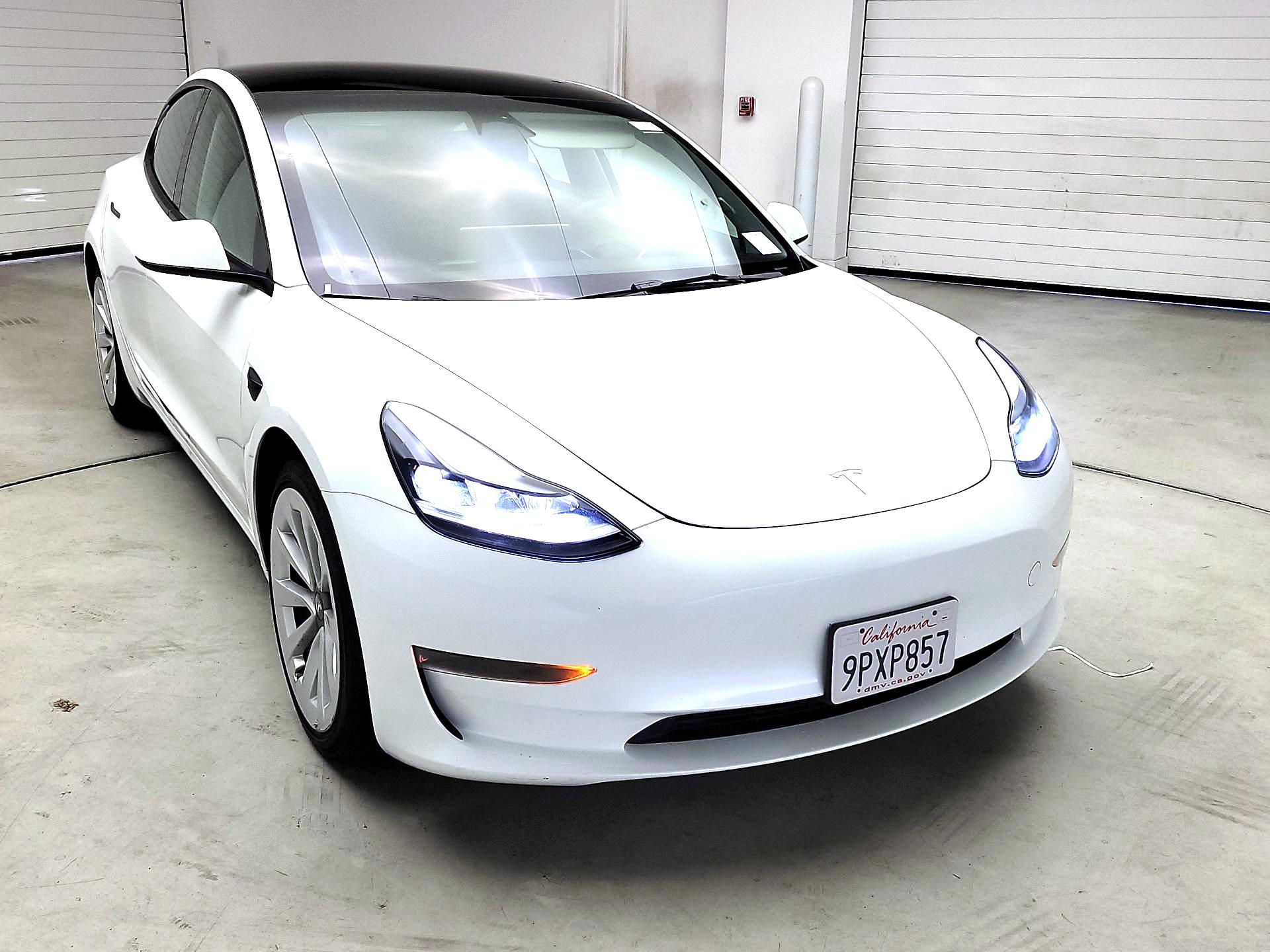 Thumbnail: 2023 Tesla Model 3 - 1