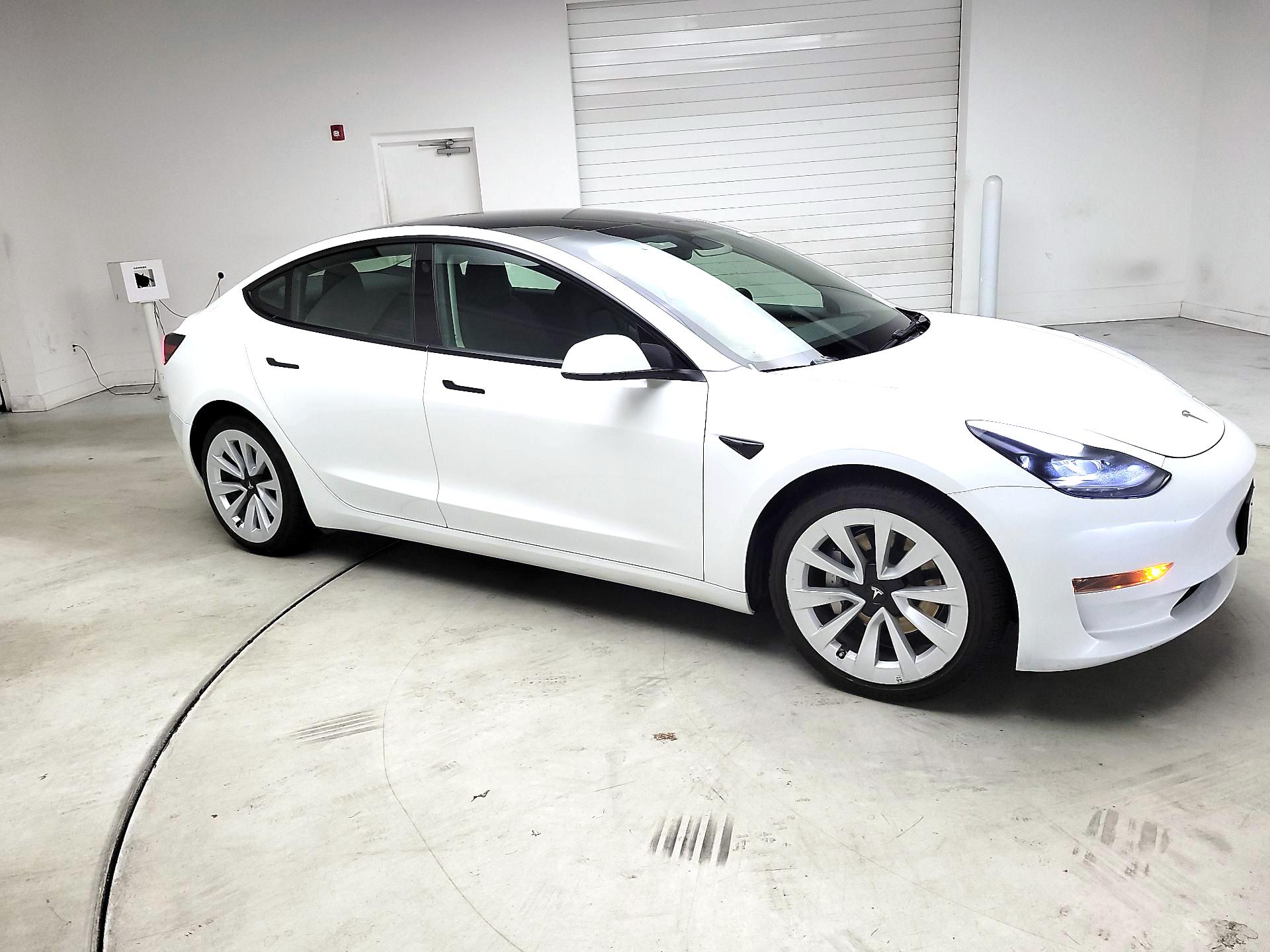 Thumbnail: 2023 Tesla Model 3 - 4