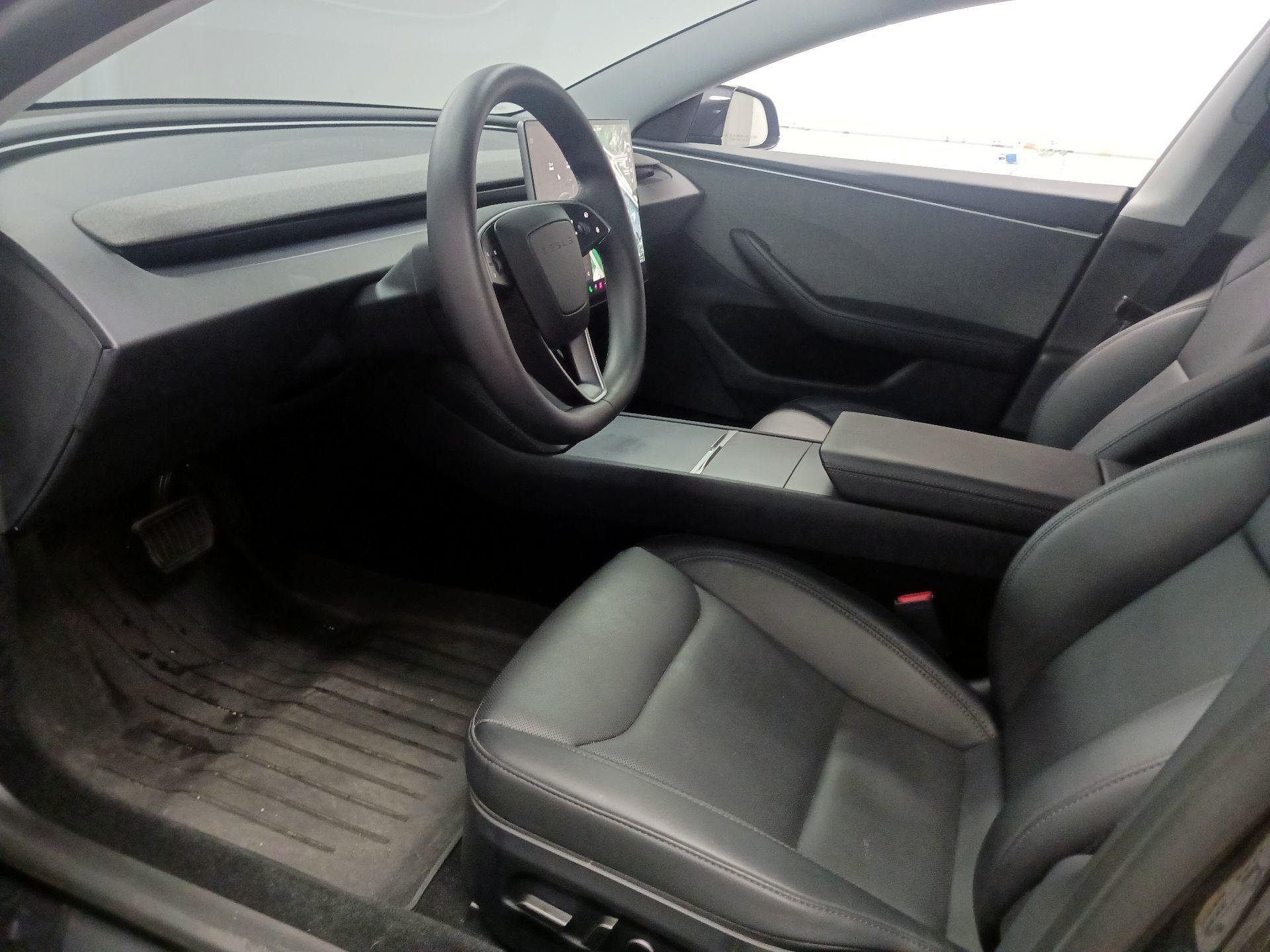 Thumbnail: 2025 Tesla Model 3 - 9