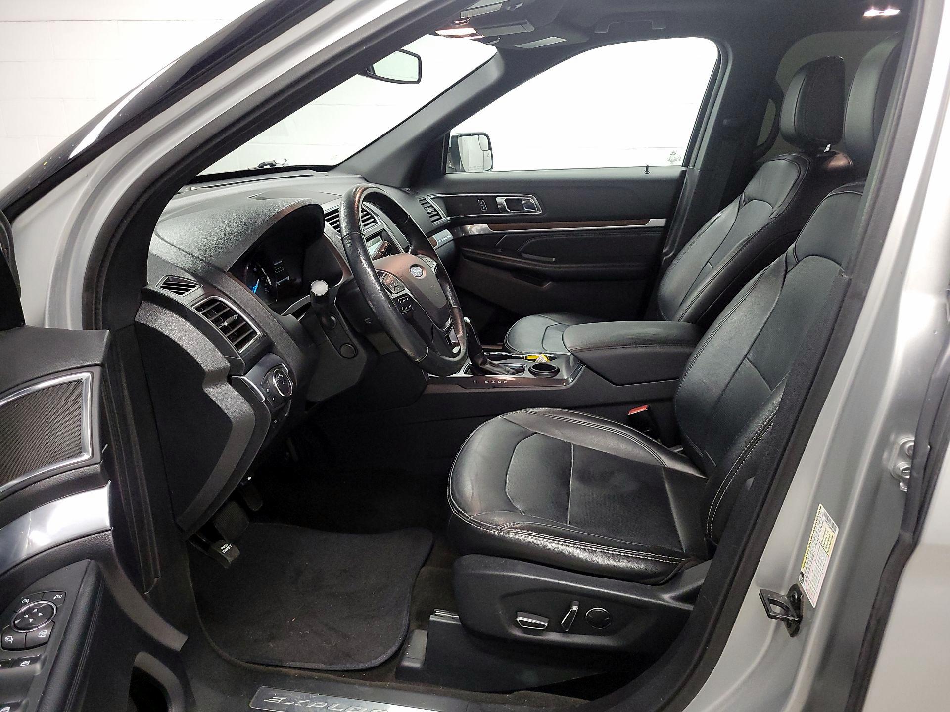 Thumbnail: 2018 Ford Explorer - 9