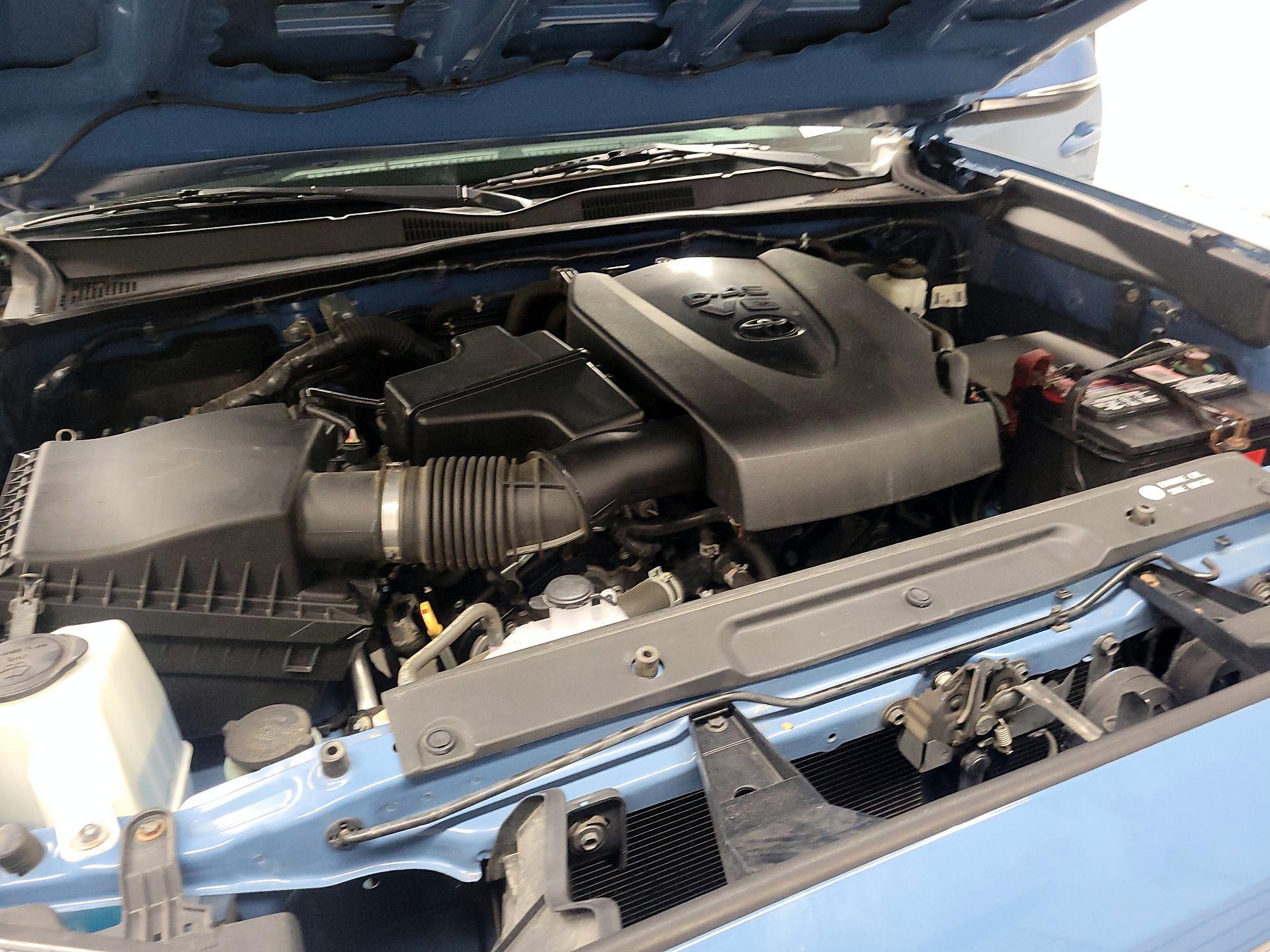 Thumbnail: 2019 Toyota Tacoma - 16