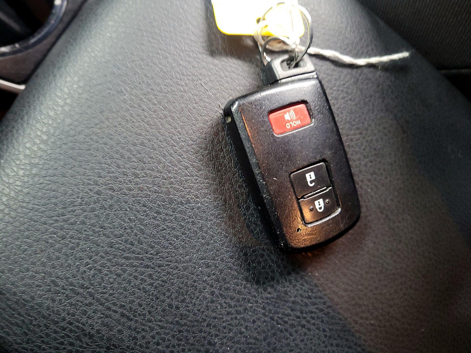 Thumbnail: 2019 Toyota Tacoma - 17