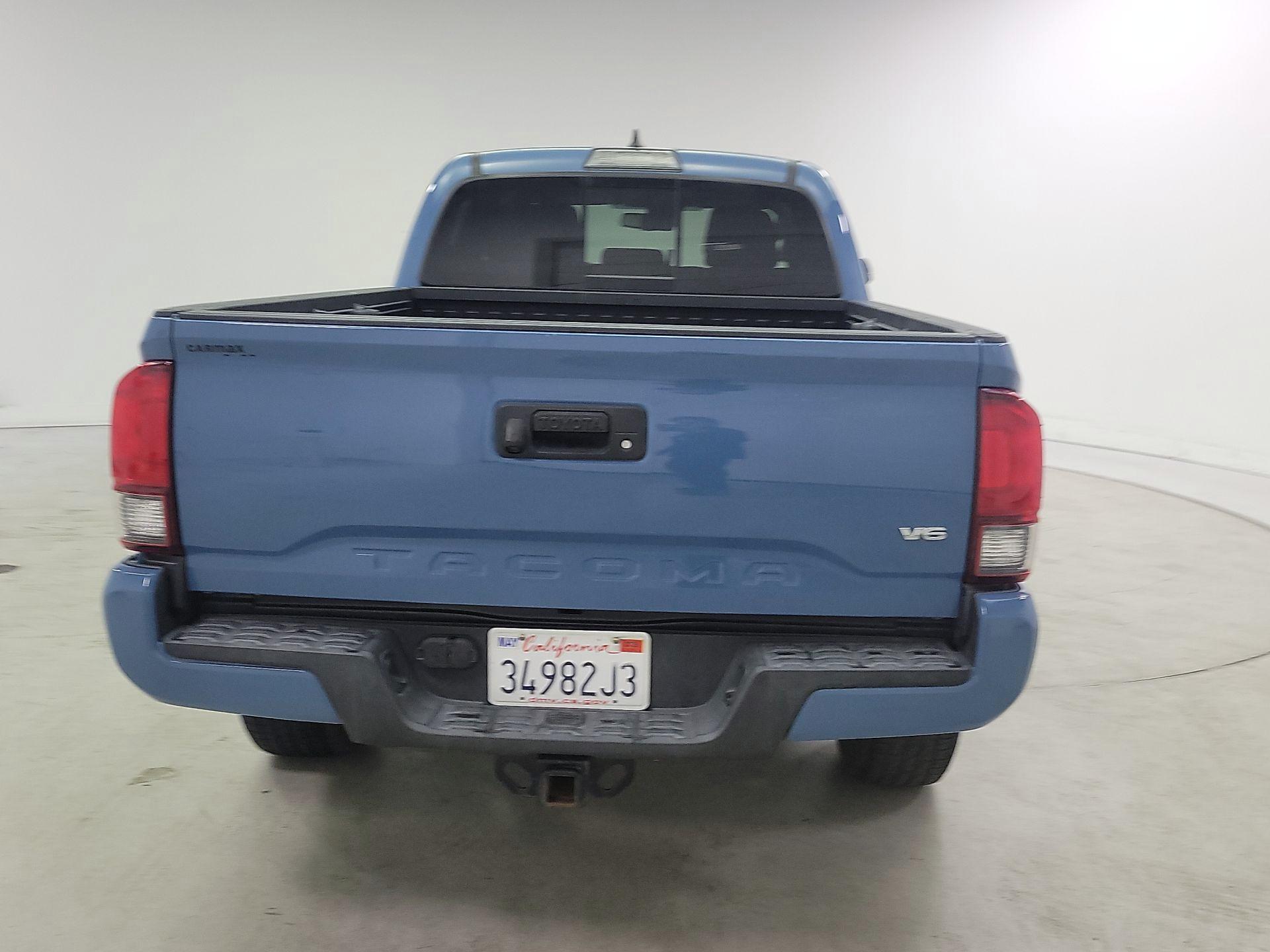 Thumbnail: 2019 Toyota Tacoma - 6