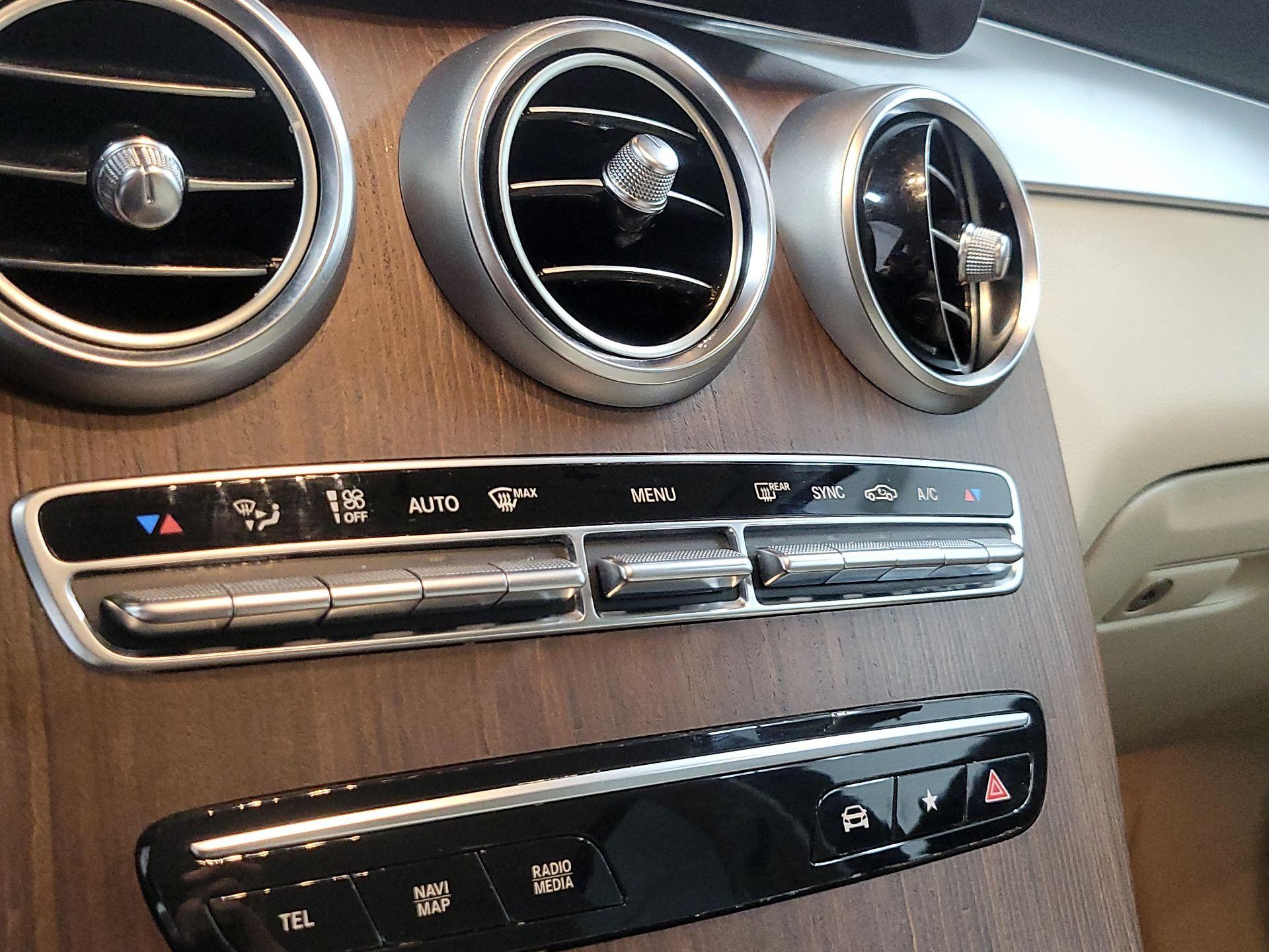 Thumbnail: 2022 Mercedes-Benz GLC - 14