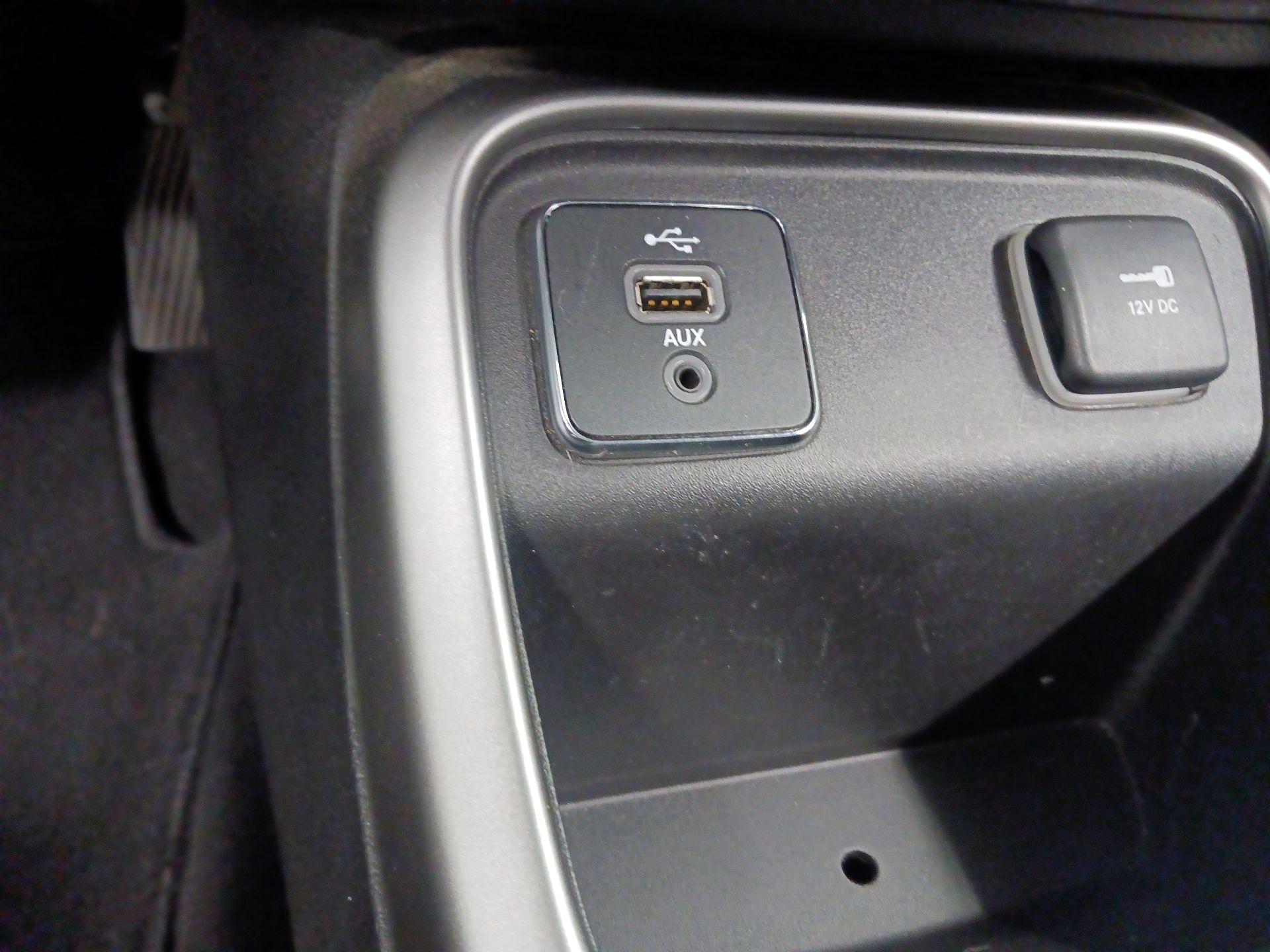 Thumbnail: 2018 Jeep Compass - 16