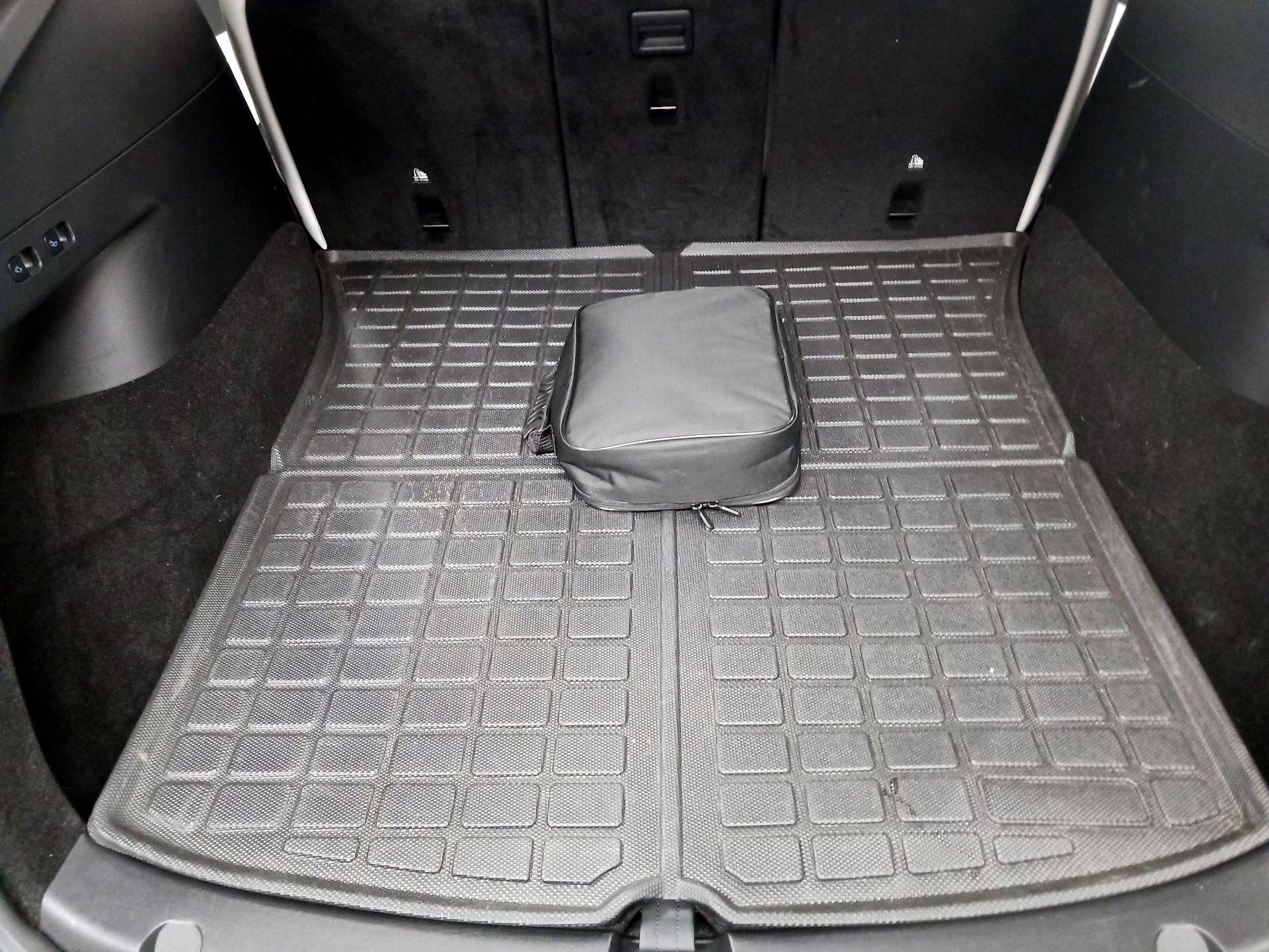 Thumbnail: 2022 Tesla Model Y - 14