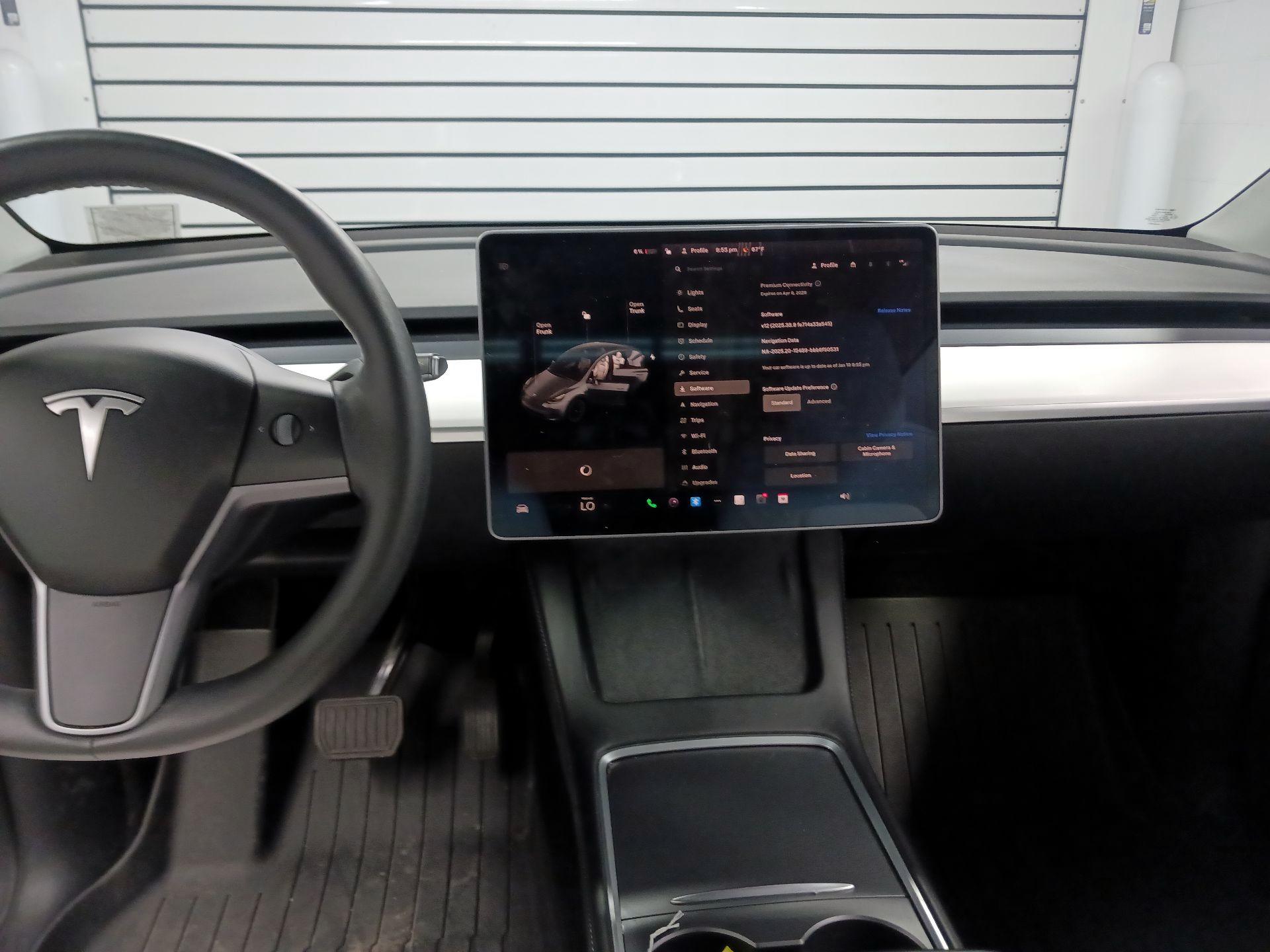 Thumbnail: 2022 Tesla Model Y - 8