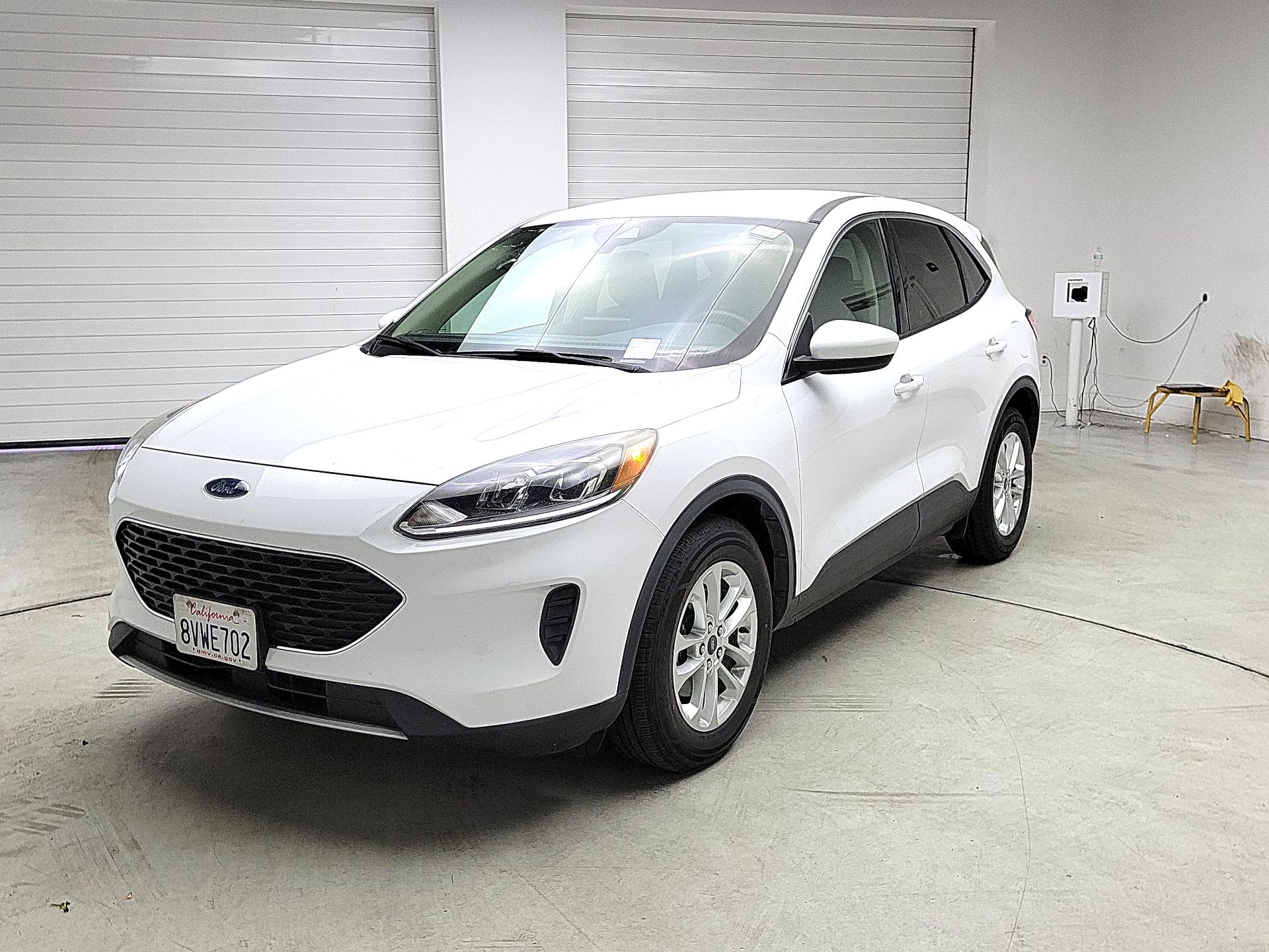 Thumbnail: 2020 Ford Escape - 3