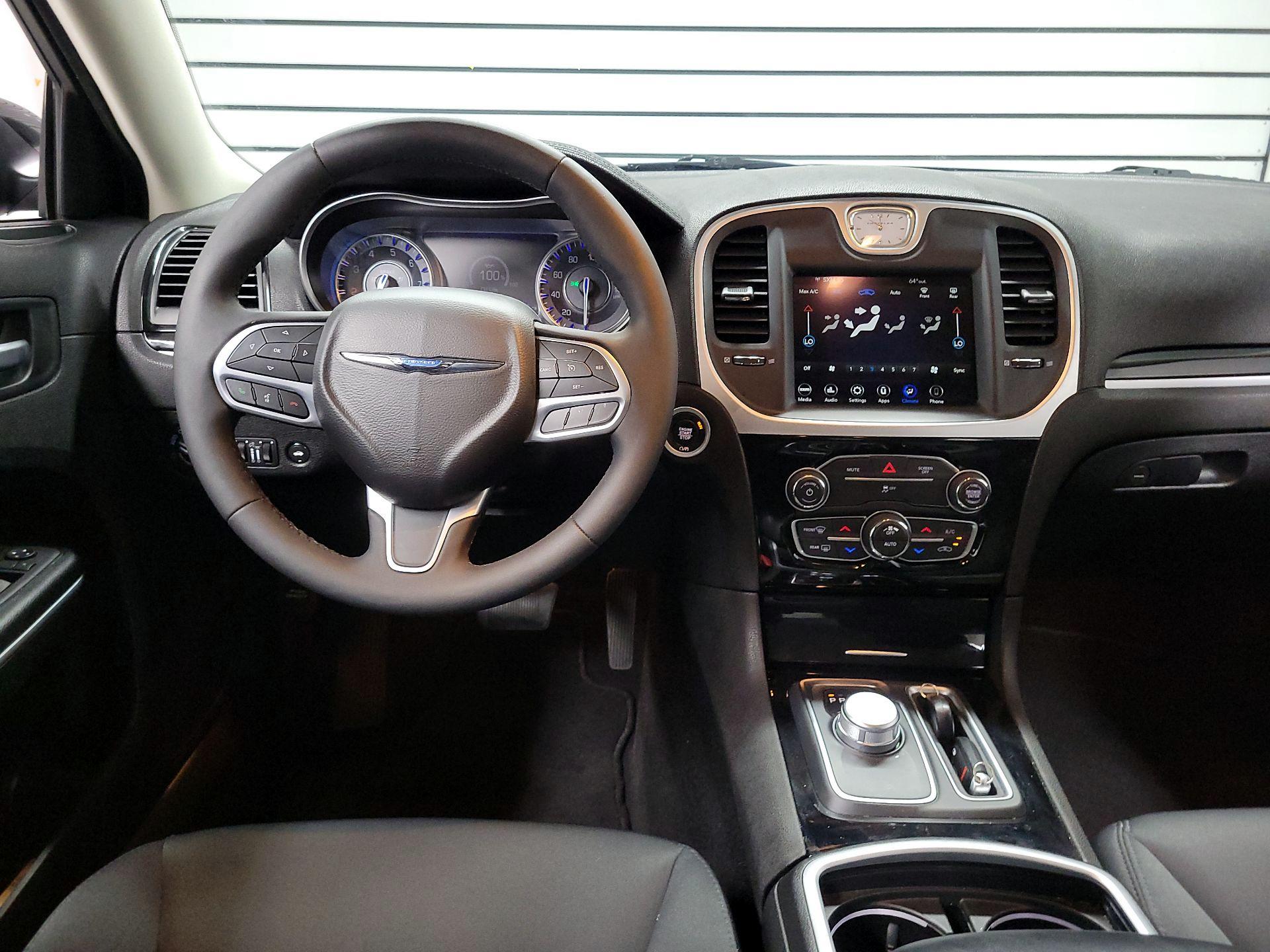 Thumbnail: 2023 Chrysler 300 - 9