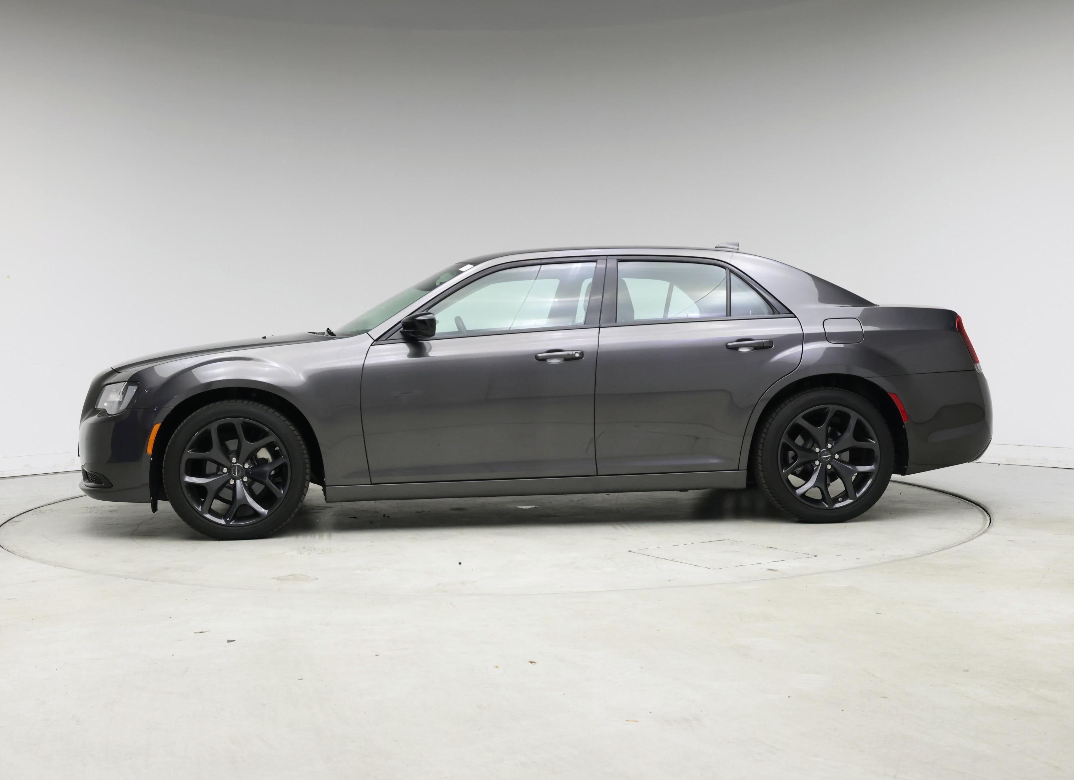 Thumbnail: 2023 Chrysler 300 - 3