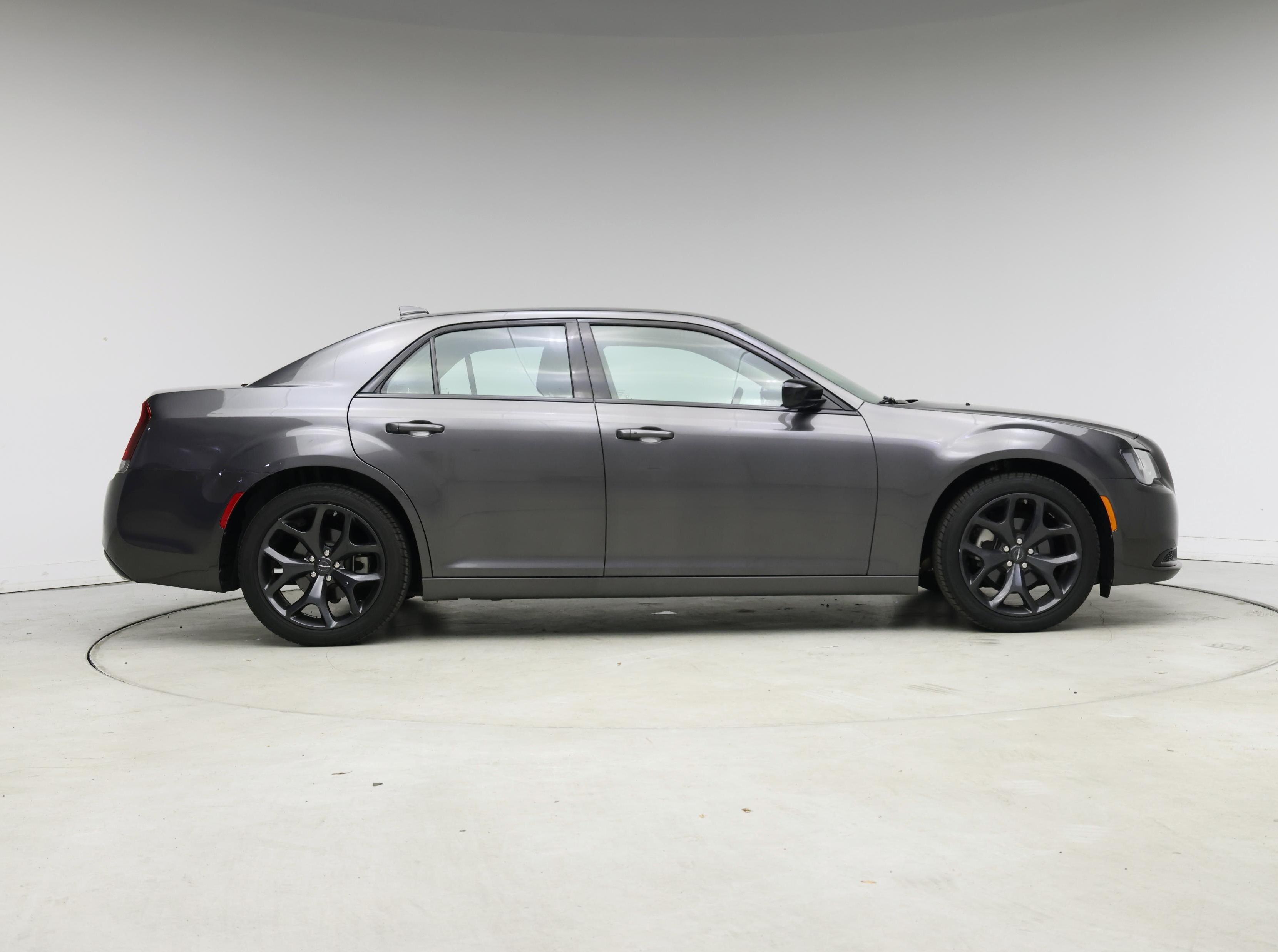 Thumbnail: 2023 Chrysler 300 - 7