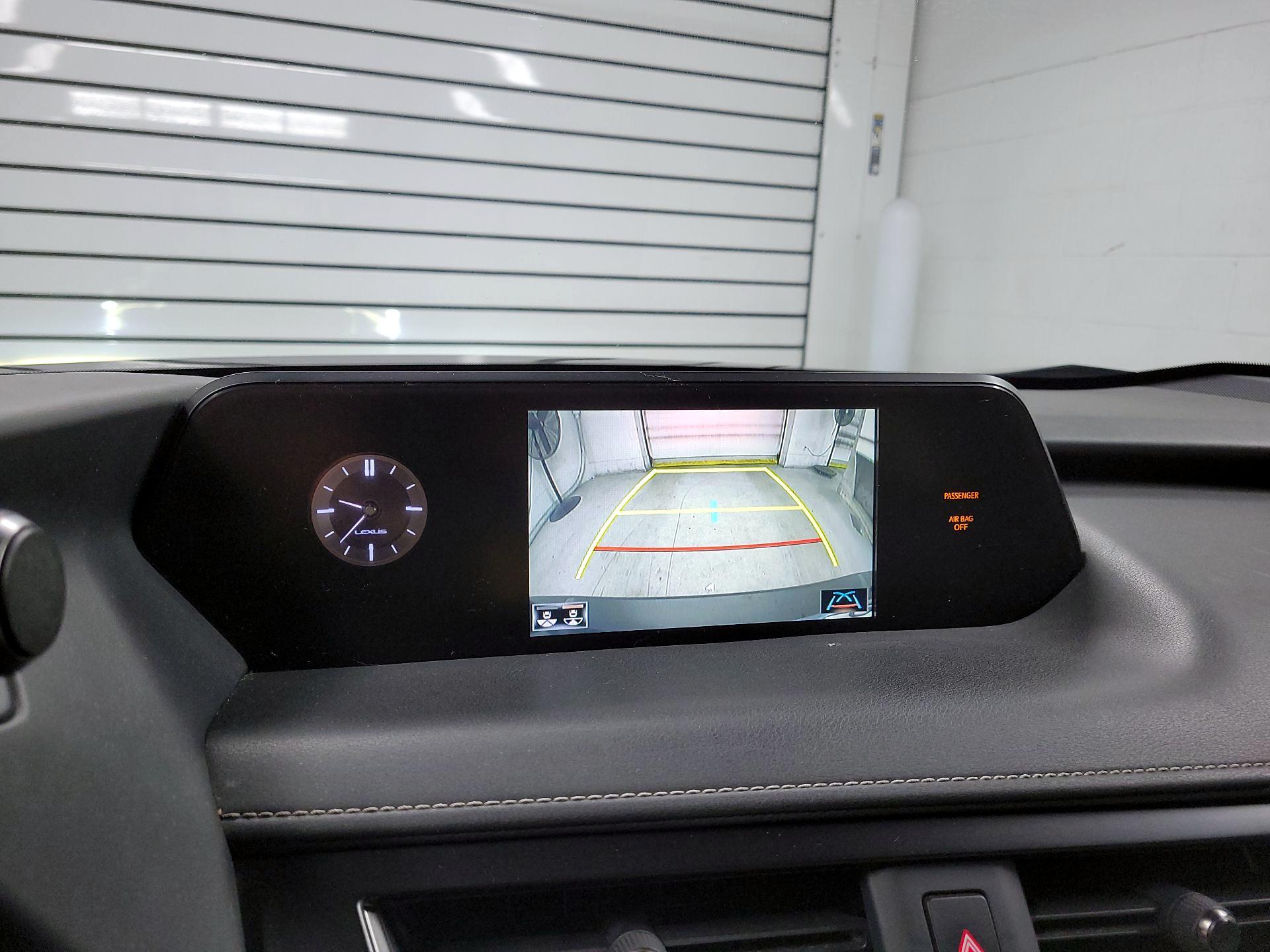 Thumbnail: 2022 Lexus UX - 12