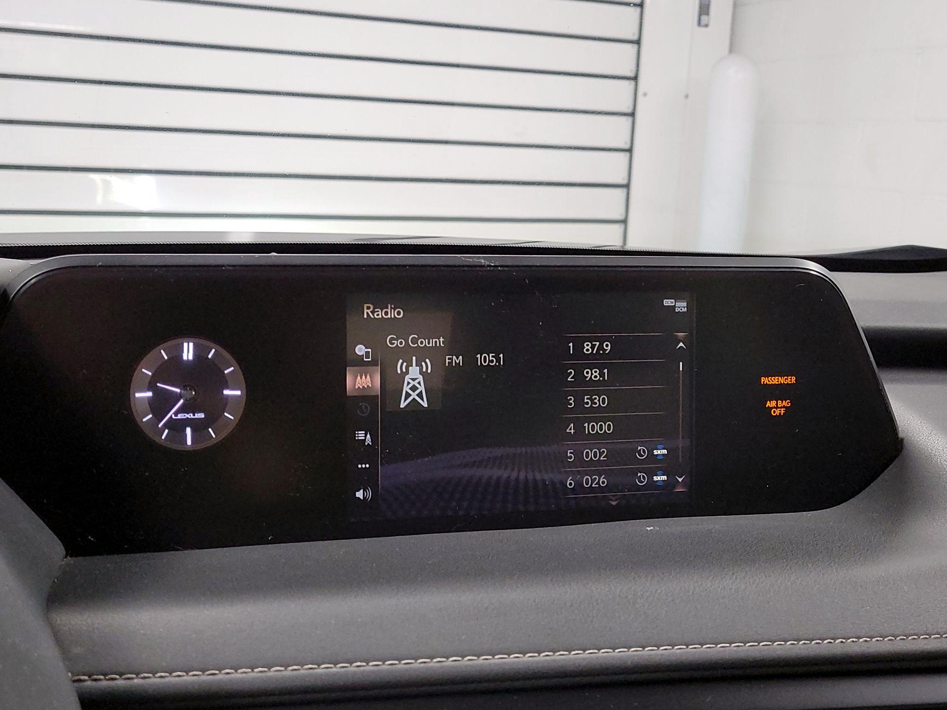 Thumbnail: 2022 Lexus UX - 13