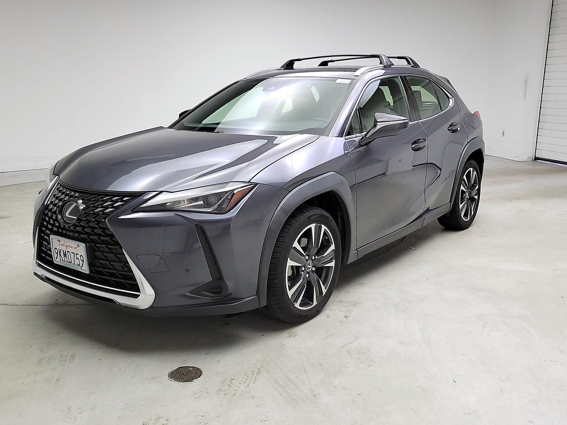 Thumbnail: 2022 Lexus UX - 3