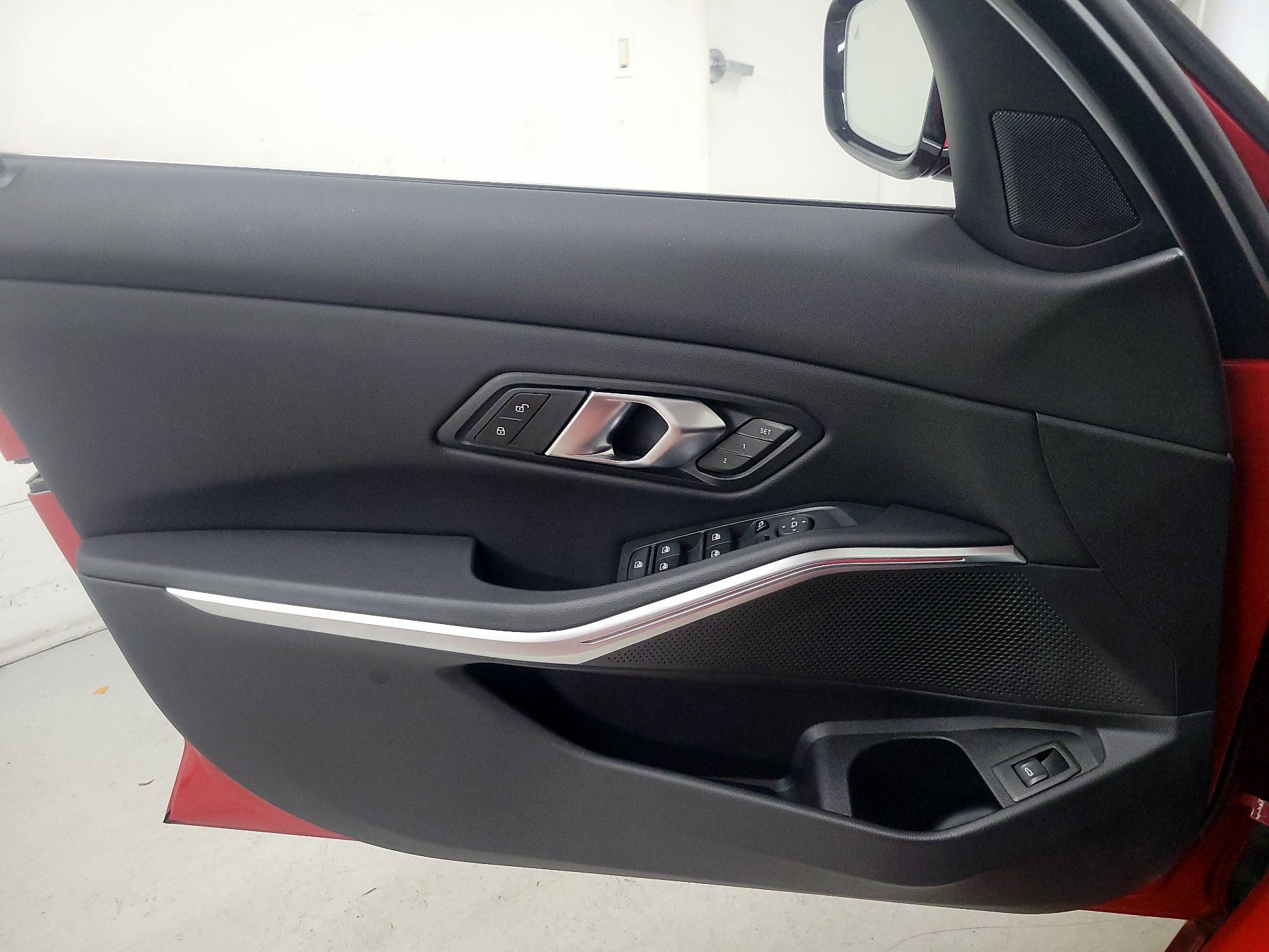 Thumbnail: 2024 BMW 3 Series - 12