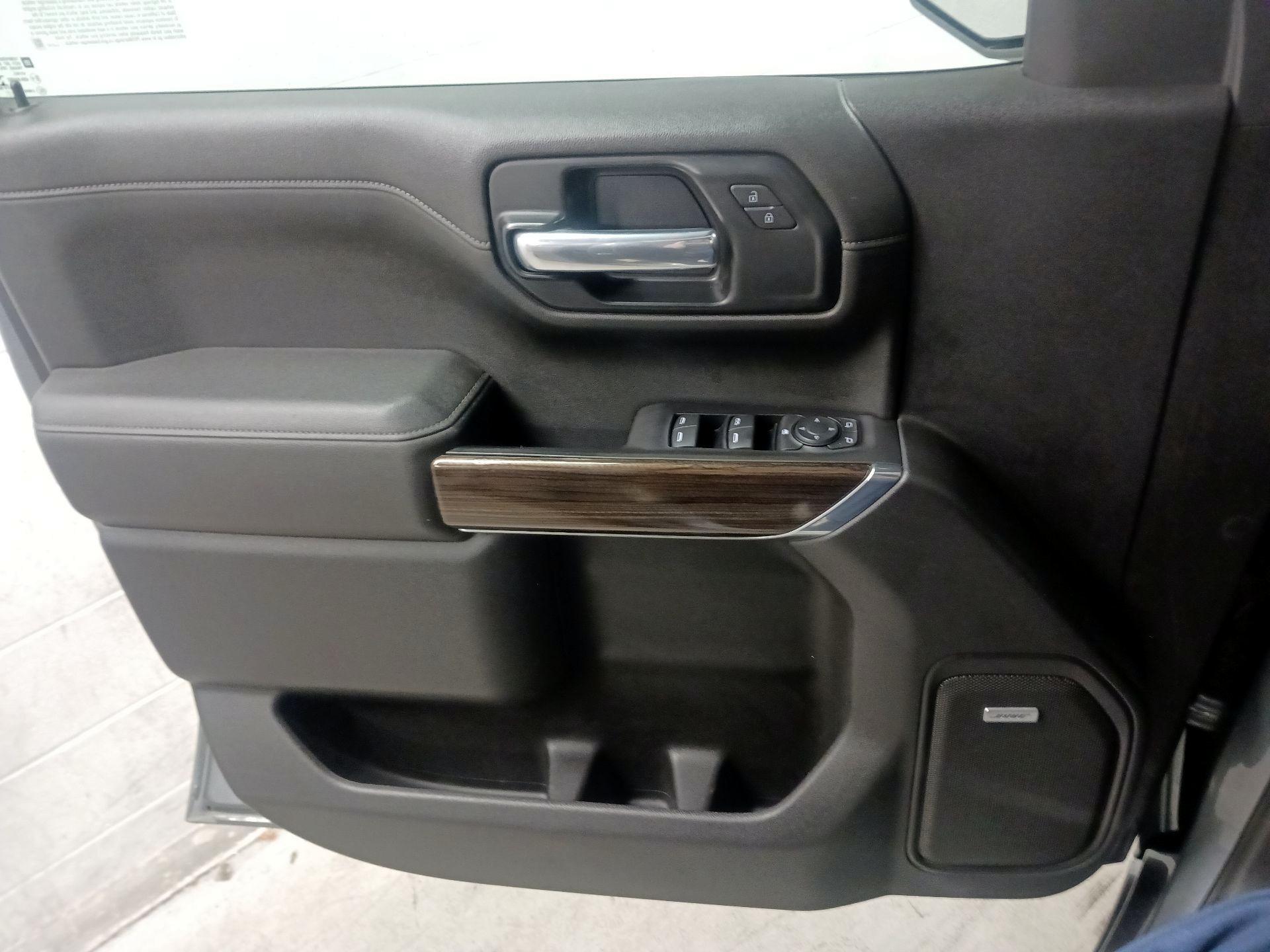 Thumbnail: 2021 Chevrolet Silverado 1500 - 12