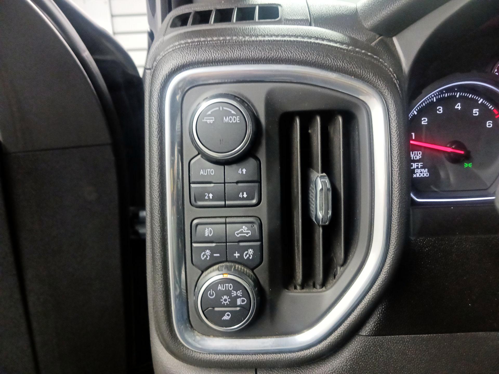 Thumbnail: 2021 Chevrolet Silverado 1500 - 13