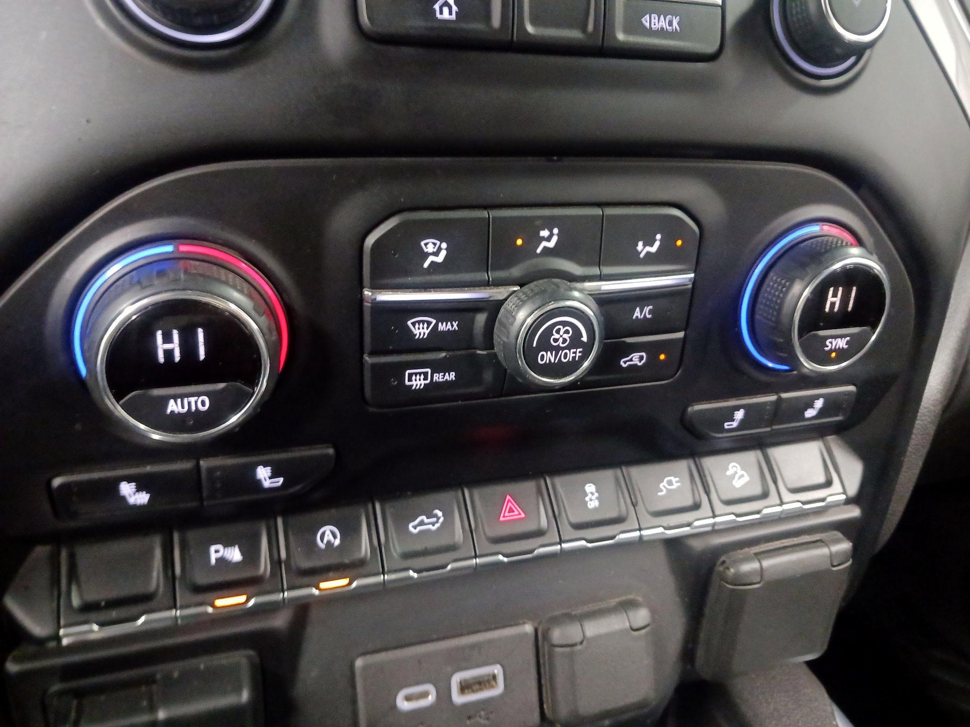 Thumbnail: 2021 Chevrolet Silverado 1500 - 16