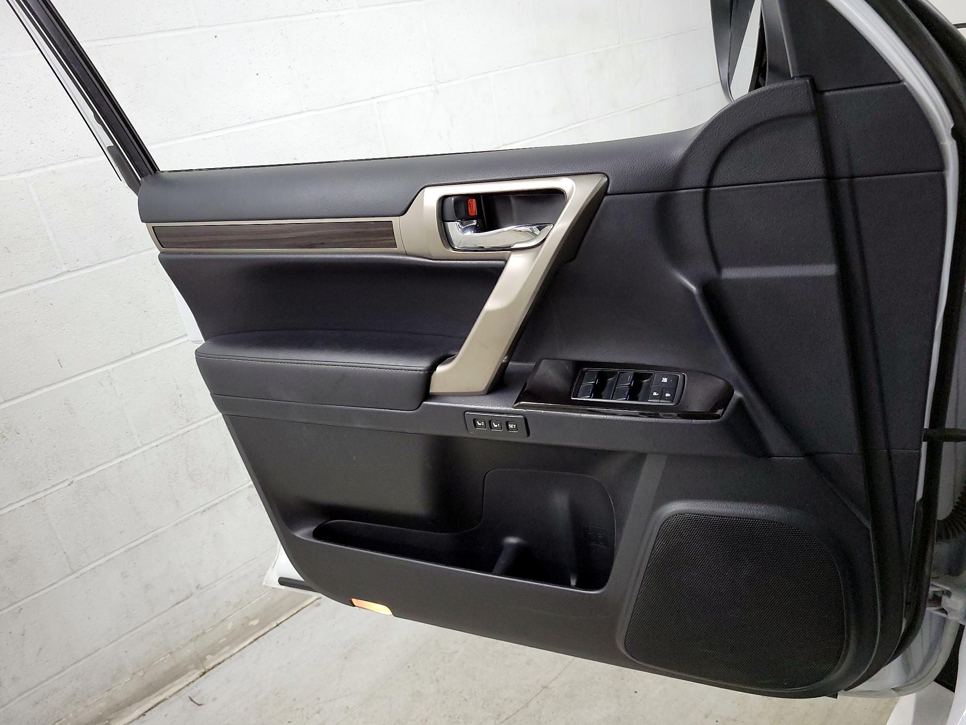 Thumbnail: 2015 Lexus GX - 10