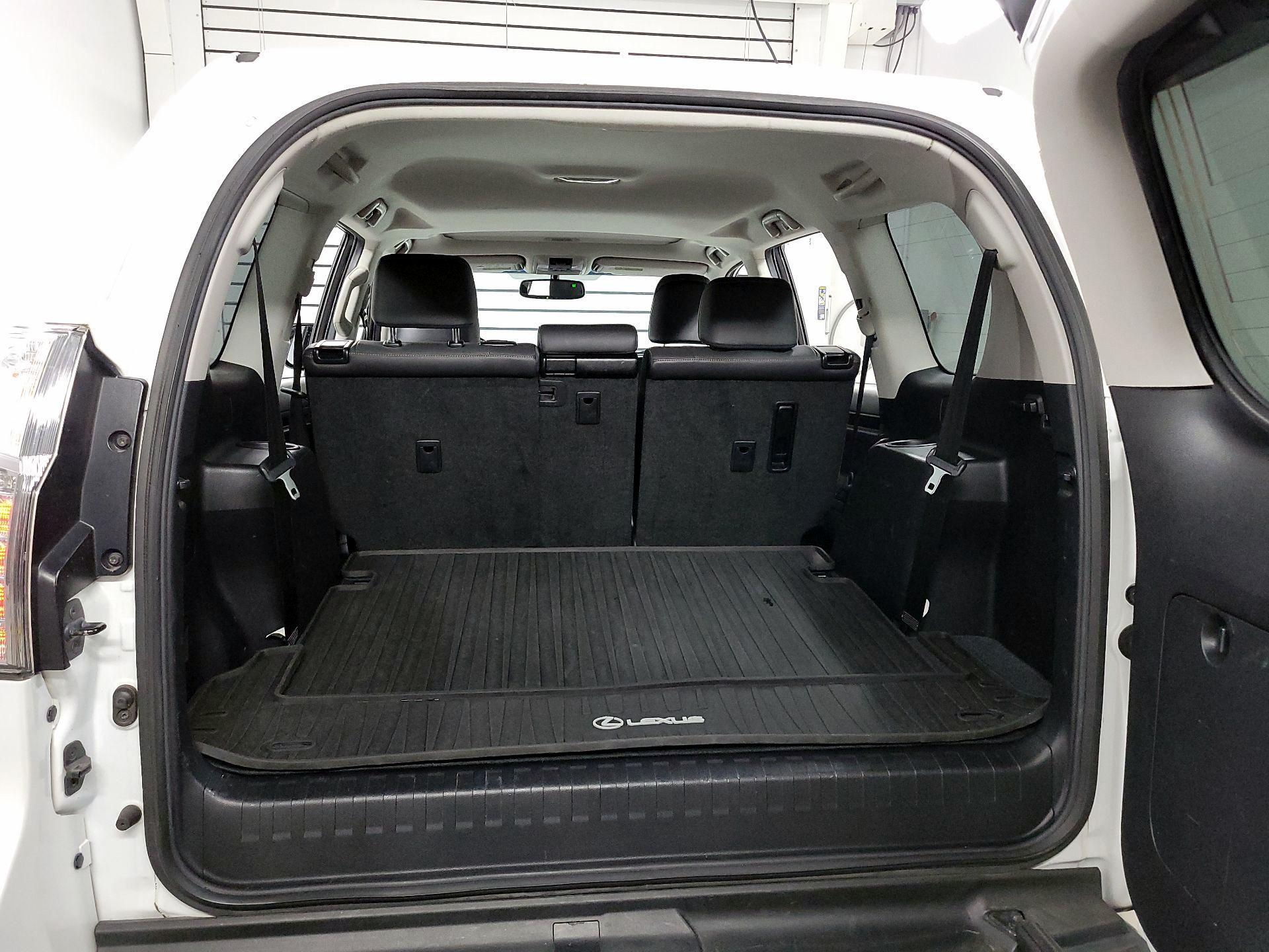 Thumbnail: 2015 Lexus GX - 16