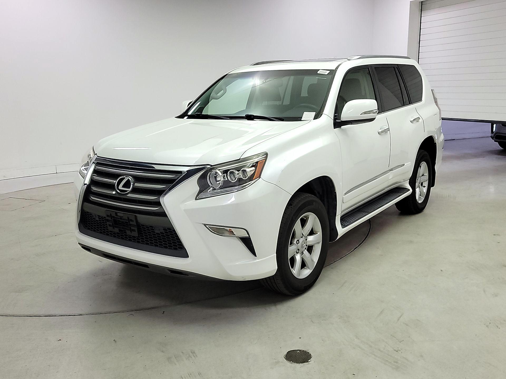 Thumbnail: 2015 Lexus GX - 3
