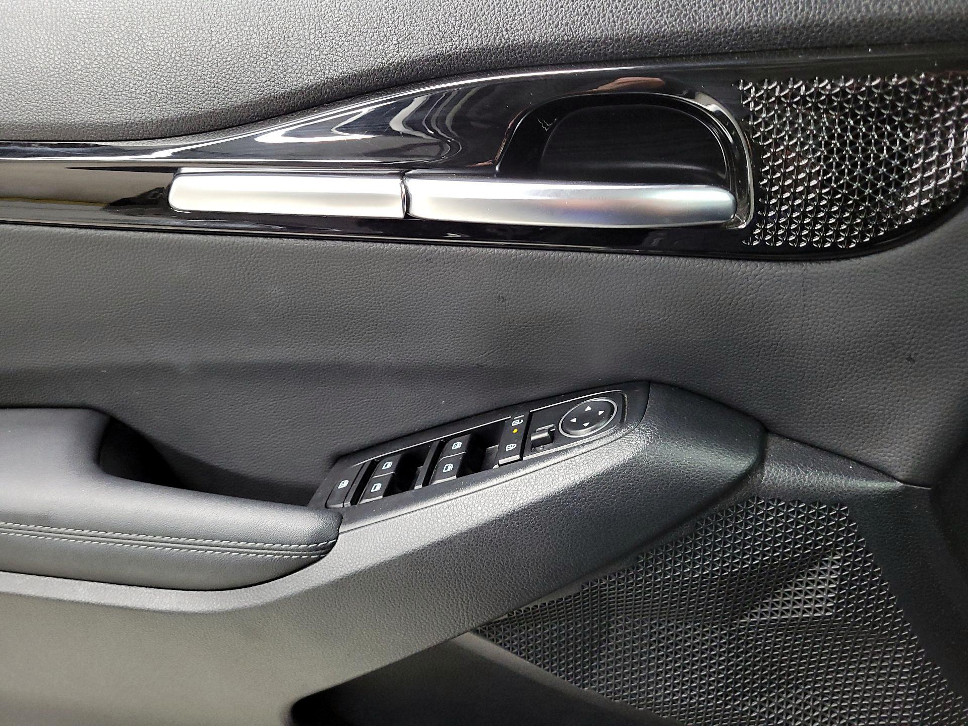 Thumbnail: 2024 Kia Seltos - 10