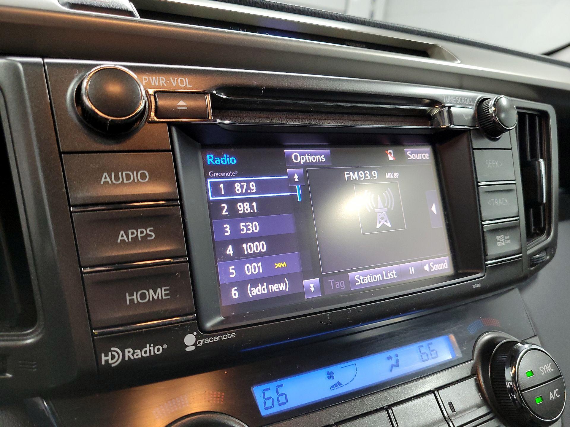 Thumbnail: 2015 Toyota RAV4 - 14