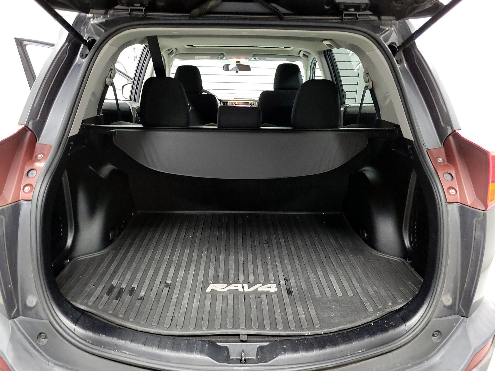 Thumbnail: 2015 Toyota RAV4 - 20