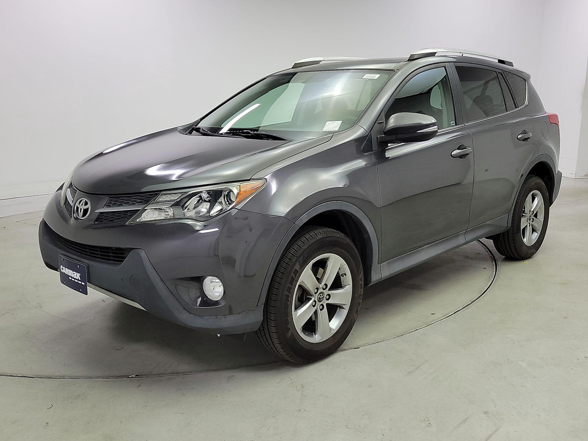 Thumbnail: 2015 Toyota RAV4 - 3