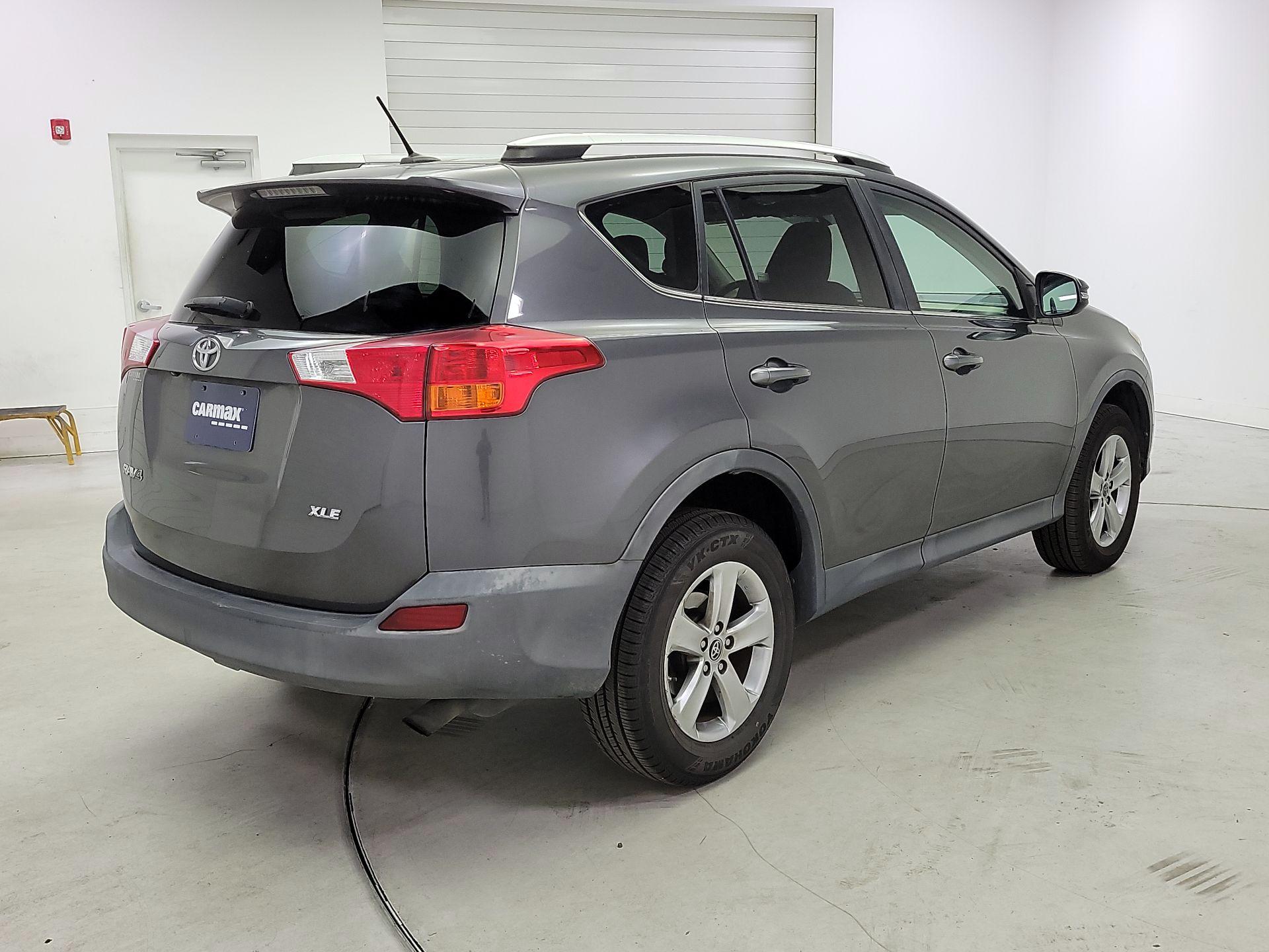 Thumbnail: 2015 Toyota RAV4 - 5