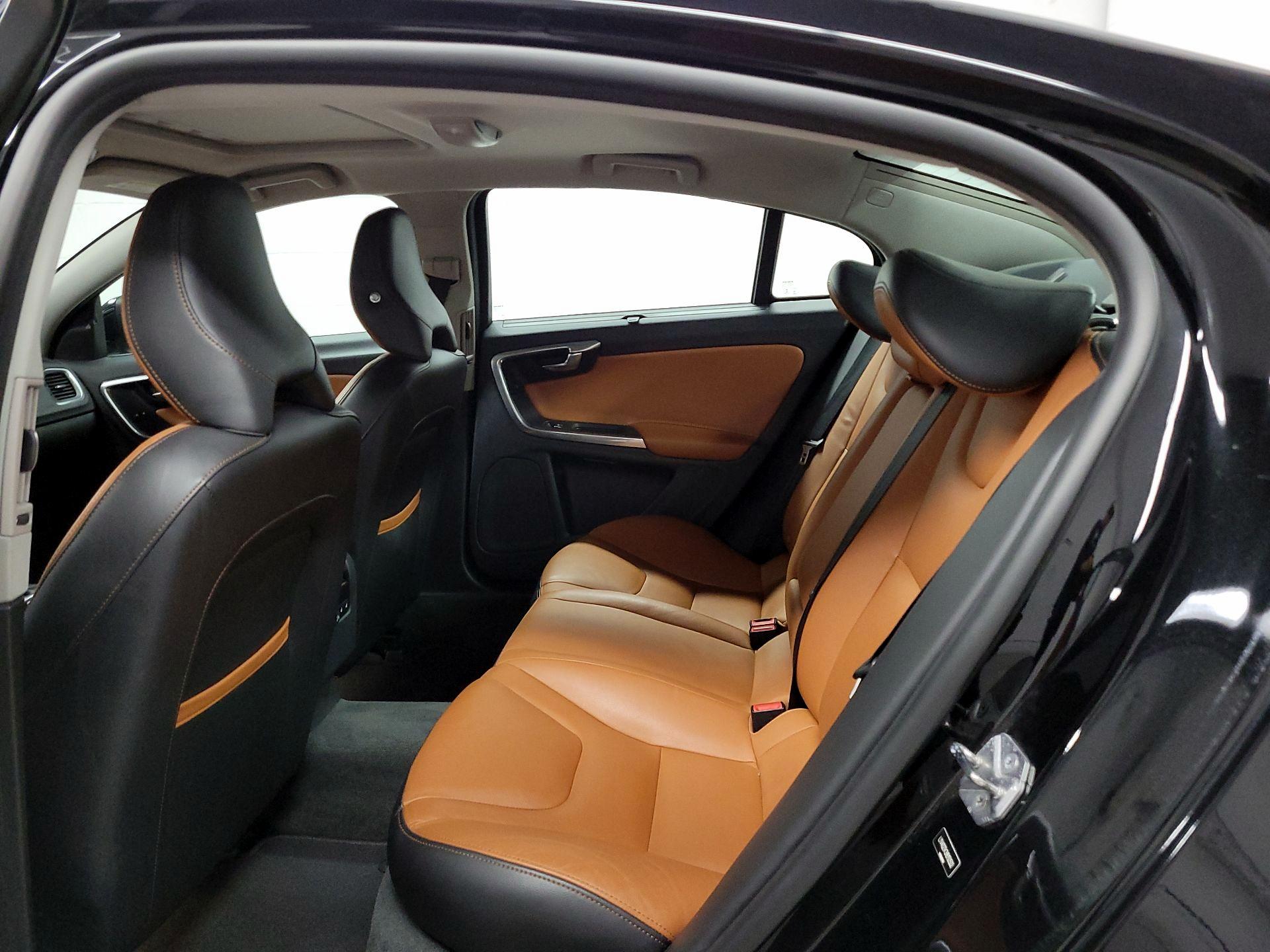 Thumbnail: 2017 Volvo S60 - 15