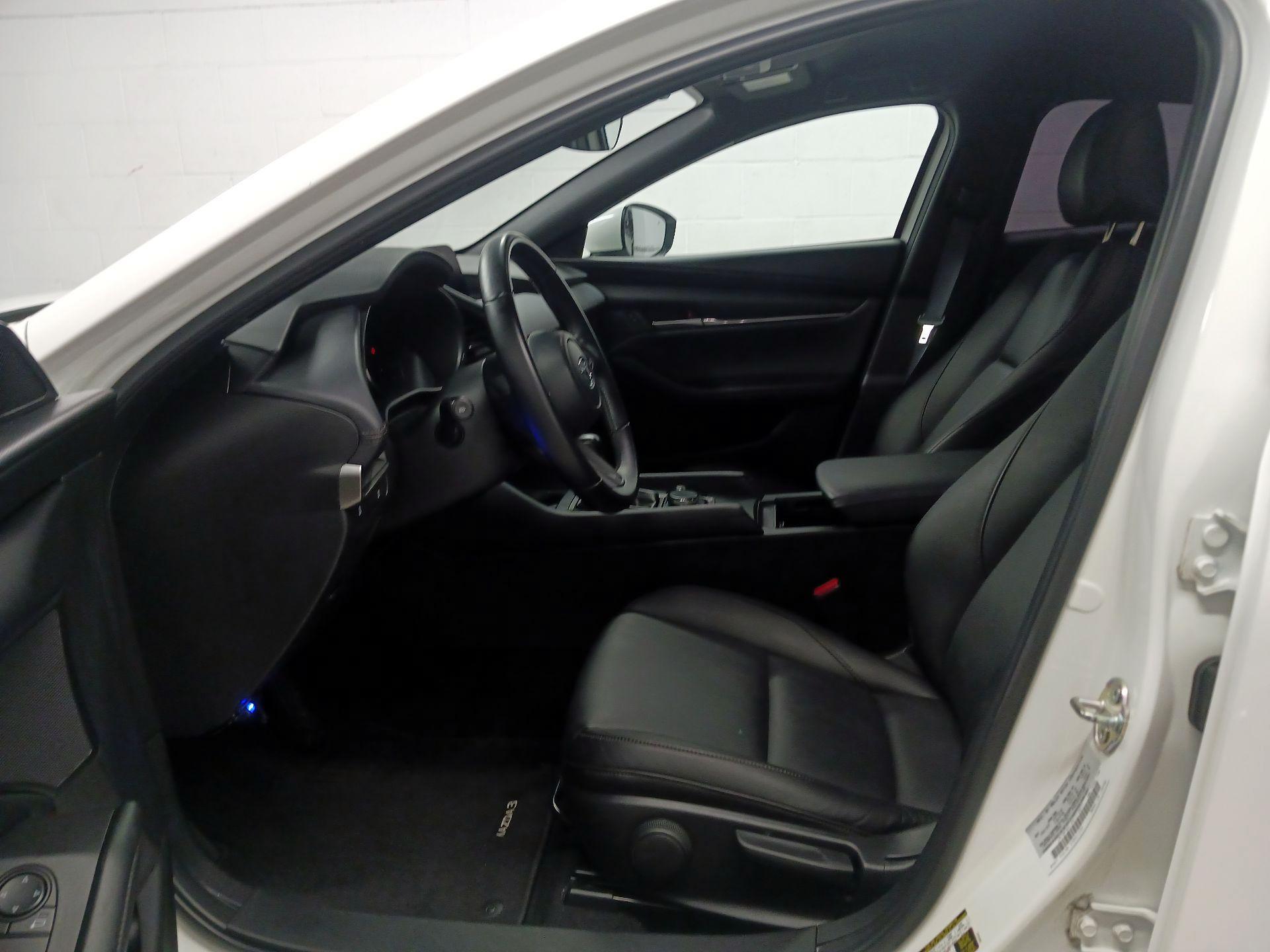 Thumbnail: 2022 Mazda Mazda3 - 11