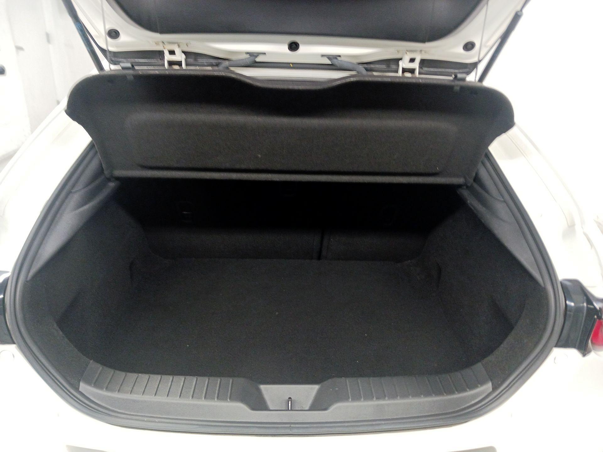 Thumbnail: 2022 Mazda Mazda3 - 19