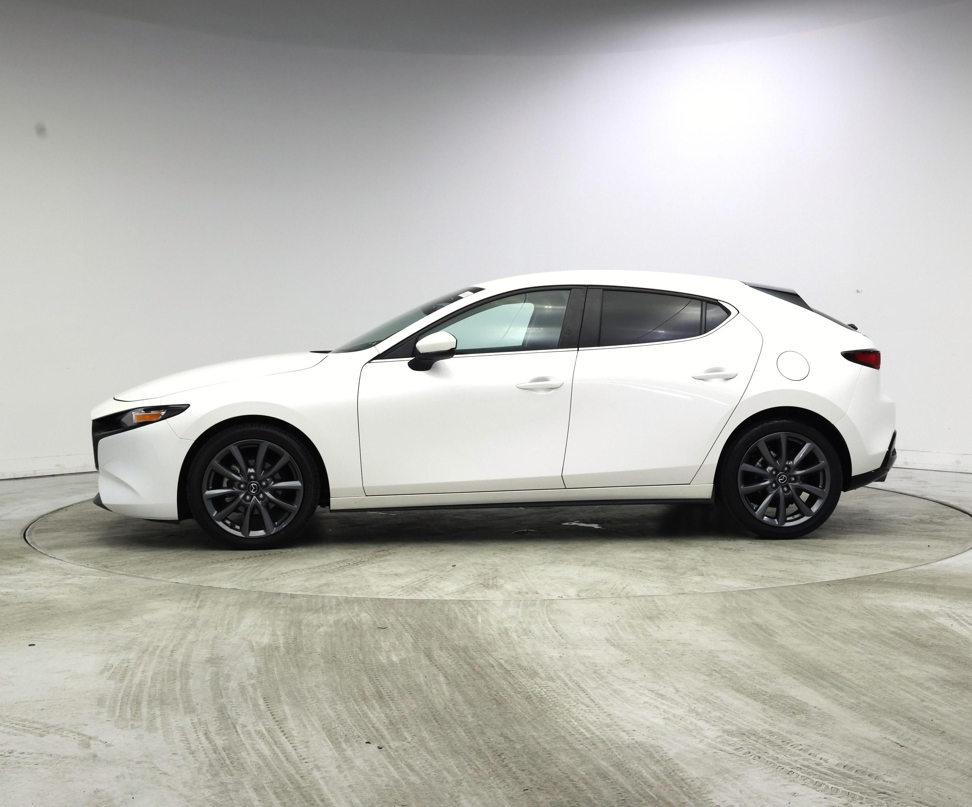 Thumbnail: 2022 Mazda Mazda3 - 3