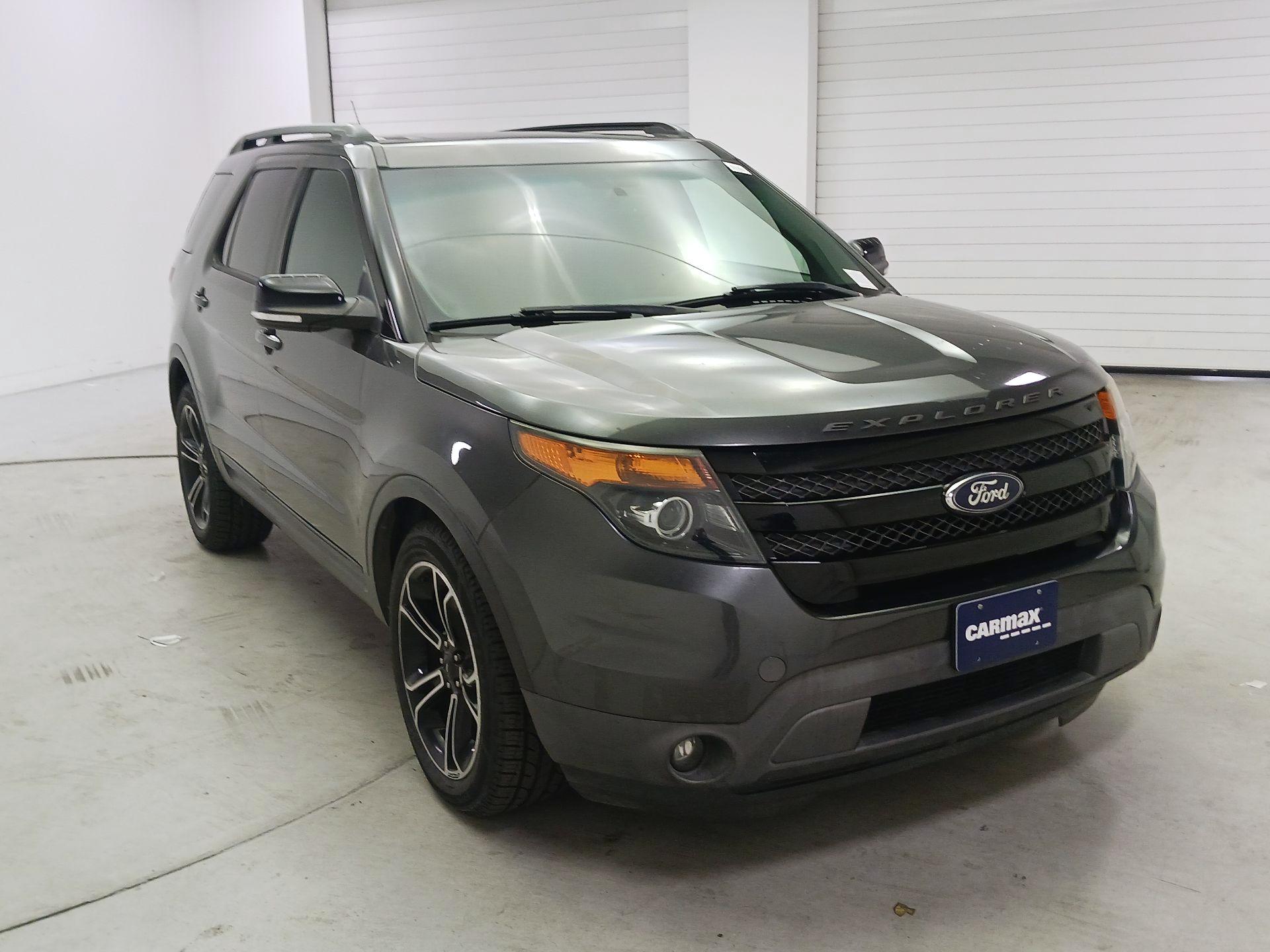 Thumbnail: 2015 Ford Explorer - 1
