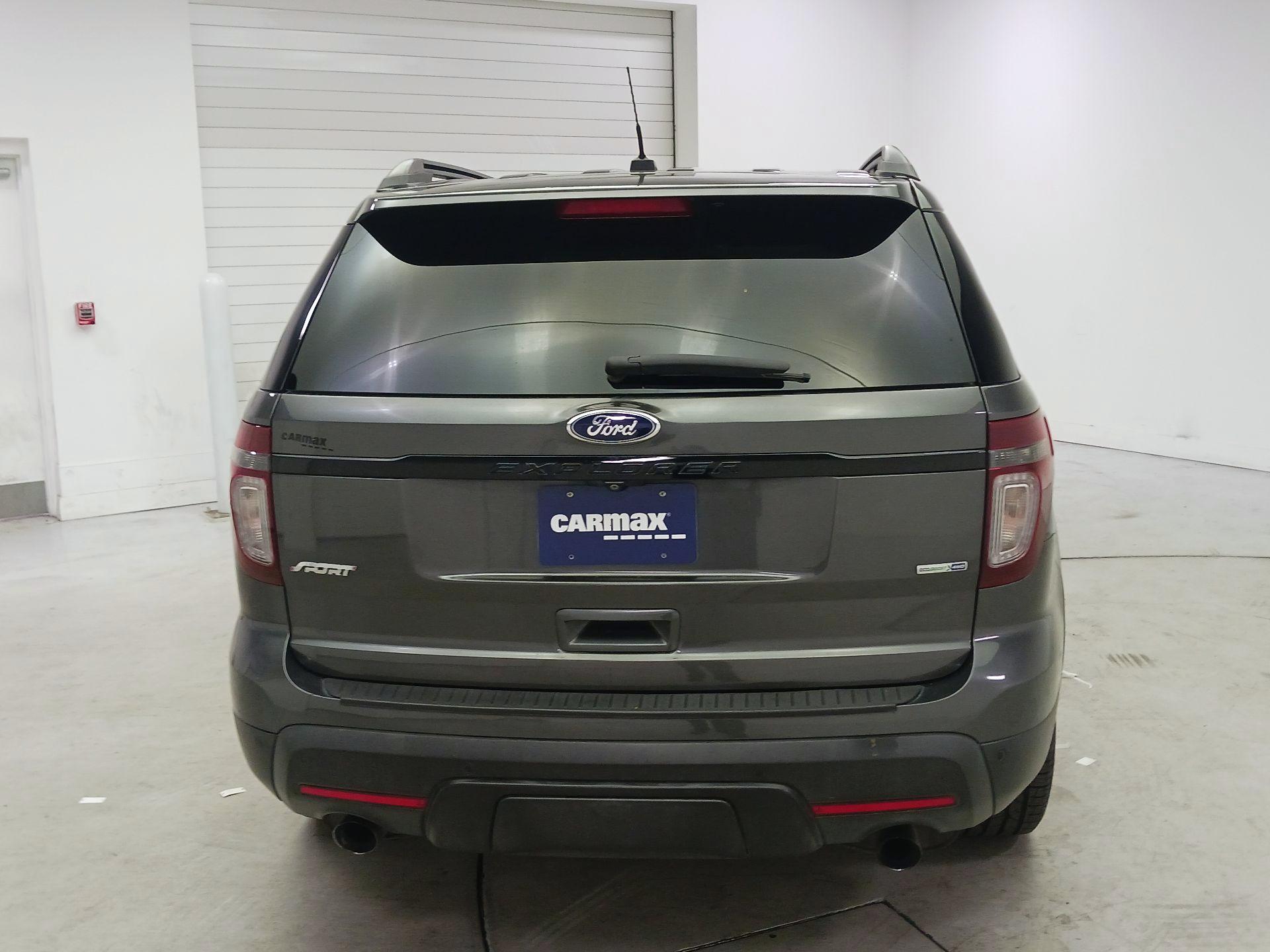 Thumbnail: 2015 Ford Explorer - 6