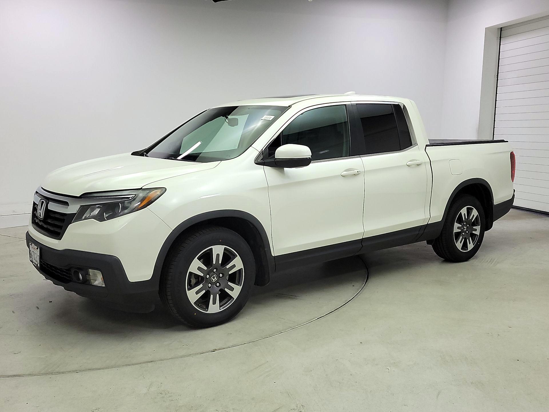 Thumbnail: 2019 Honda Ridgeline - 3