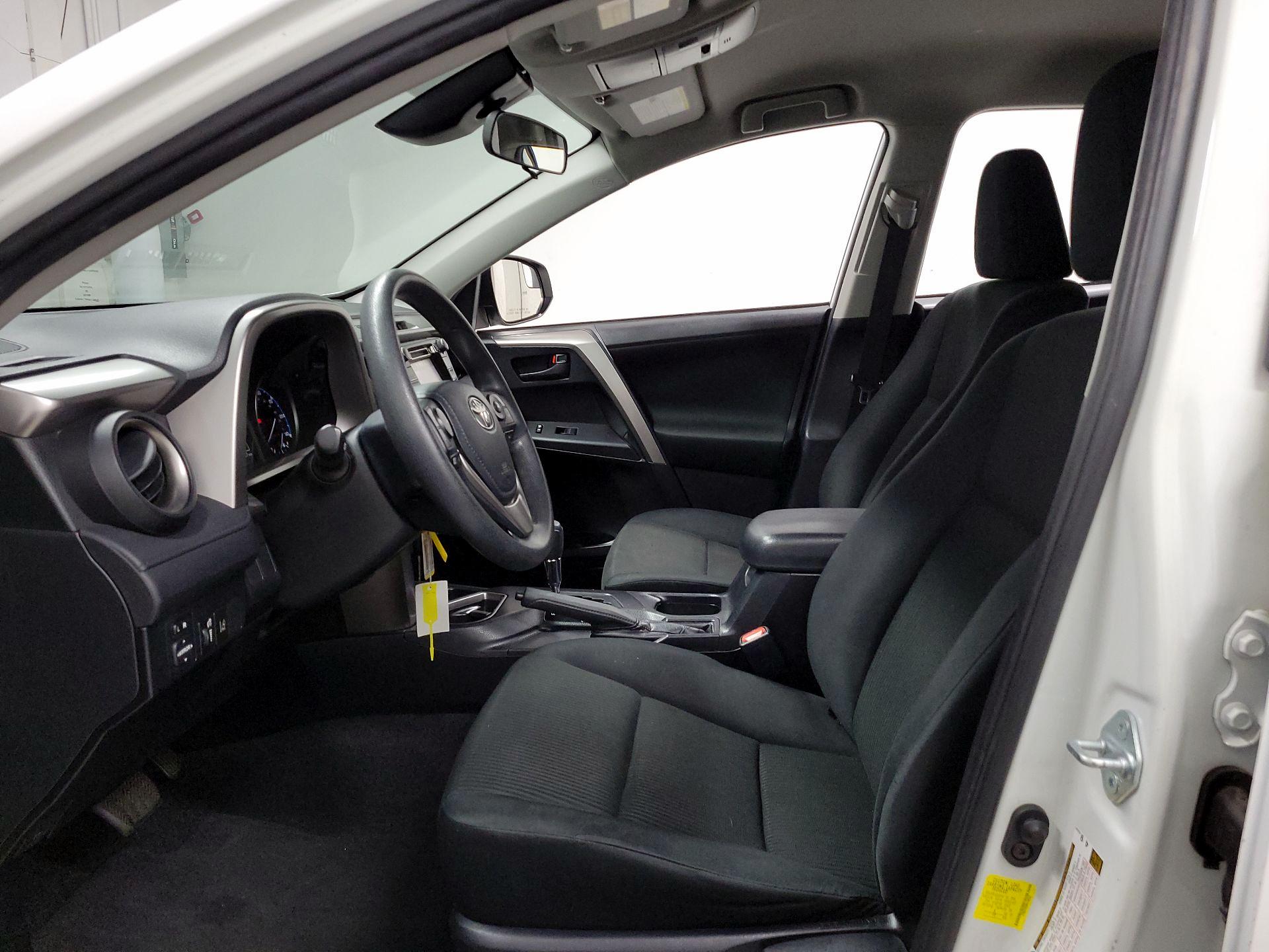 Thumbnail: 2017 Toyota RAV4 - 9