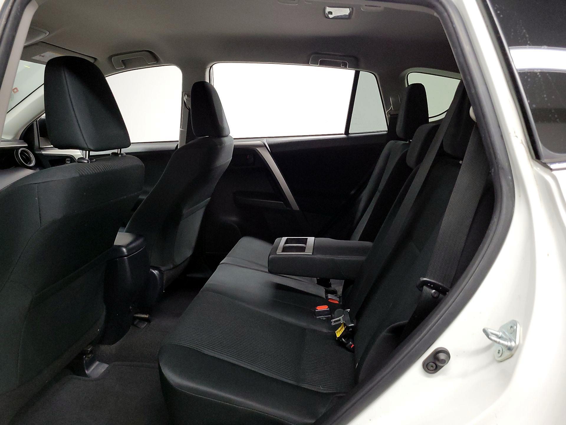 Thumbnail: 2017 Toyota RAV4 - 15