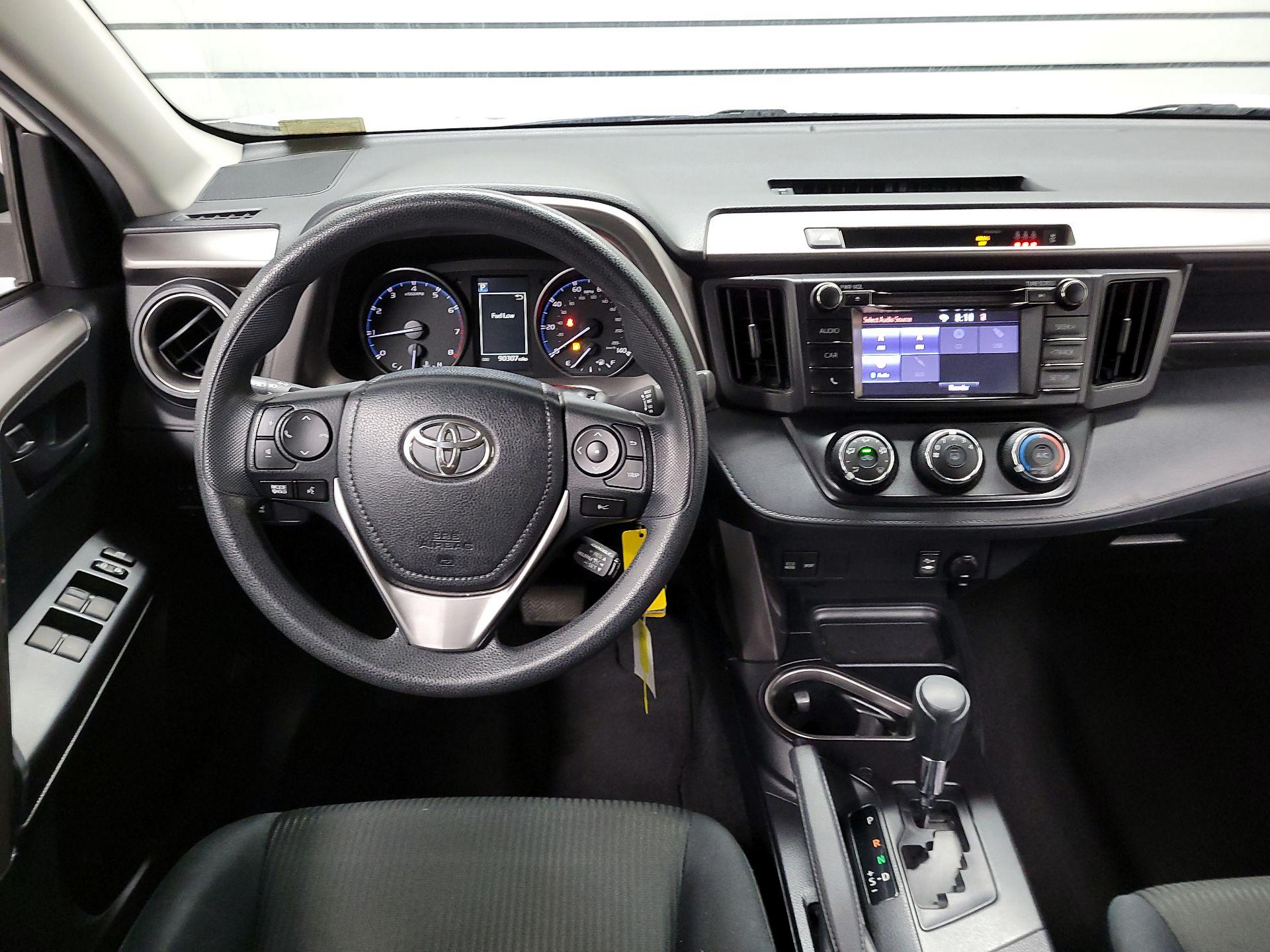 Thumbnail: 2017 Toyota RAV4 - 8