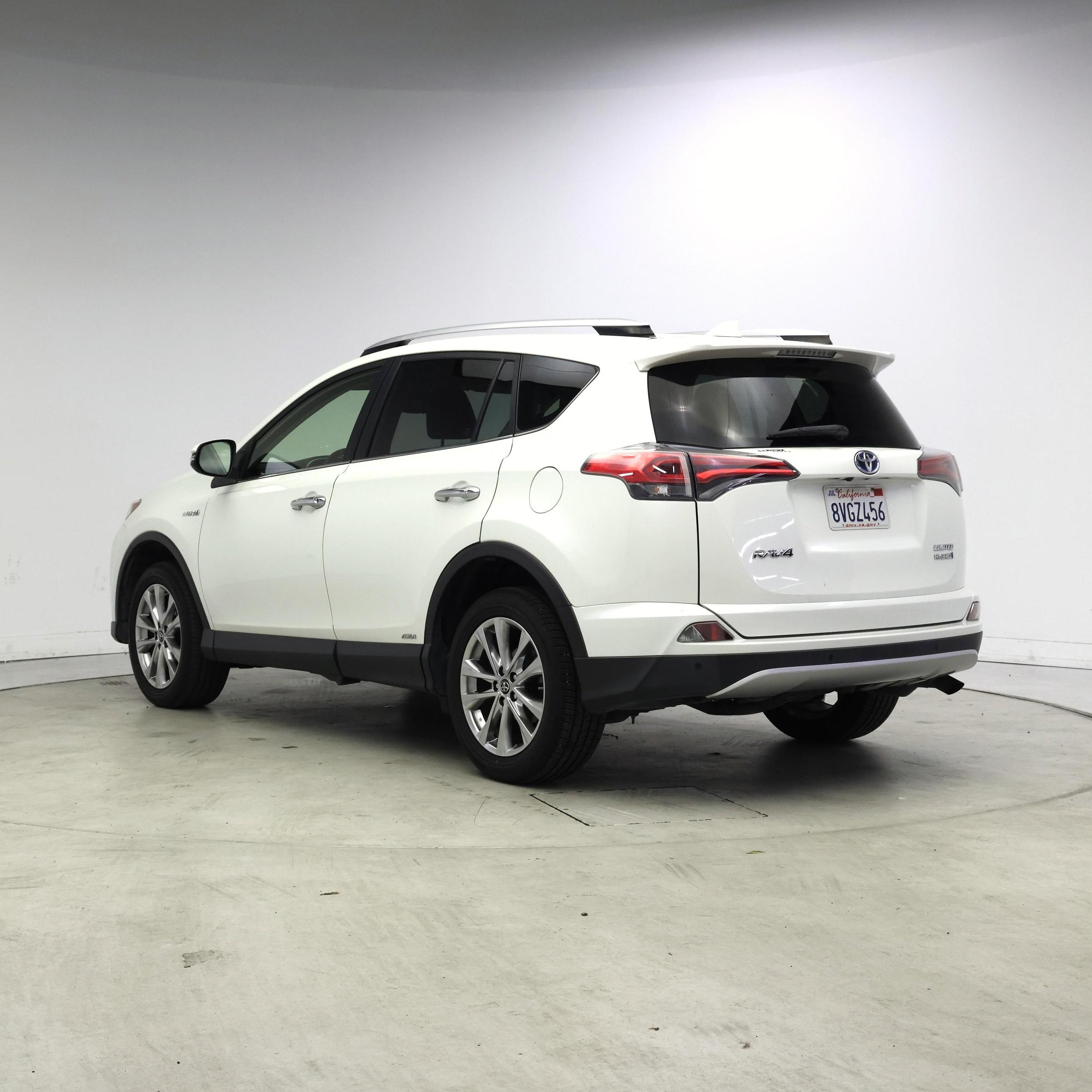 Thumbnail: 2016 Toyota RAV4 - 2