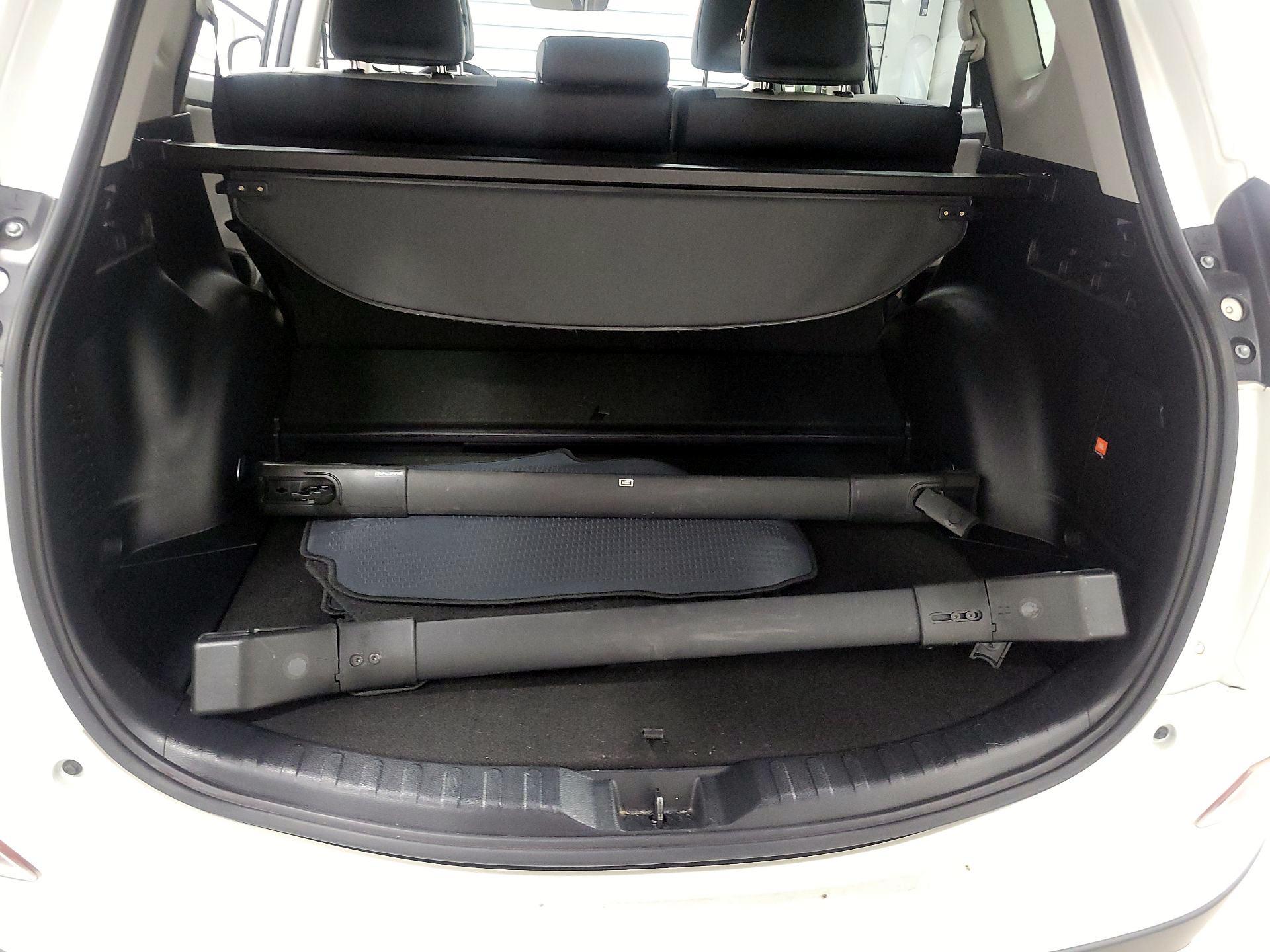 Thumbnail: 2016 Toyota RAV4 - 20