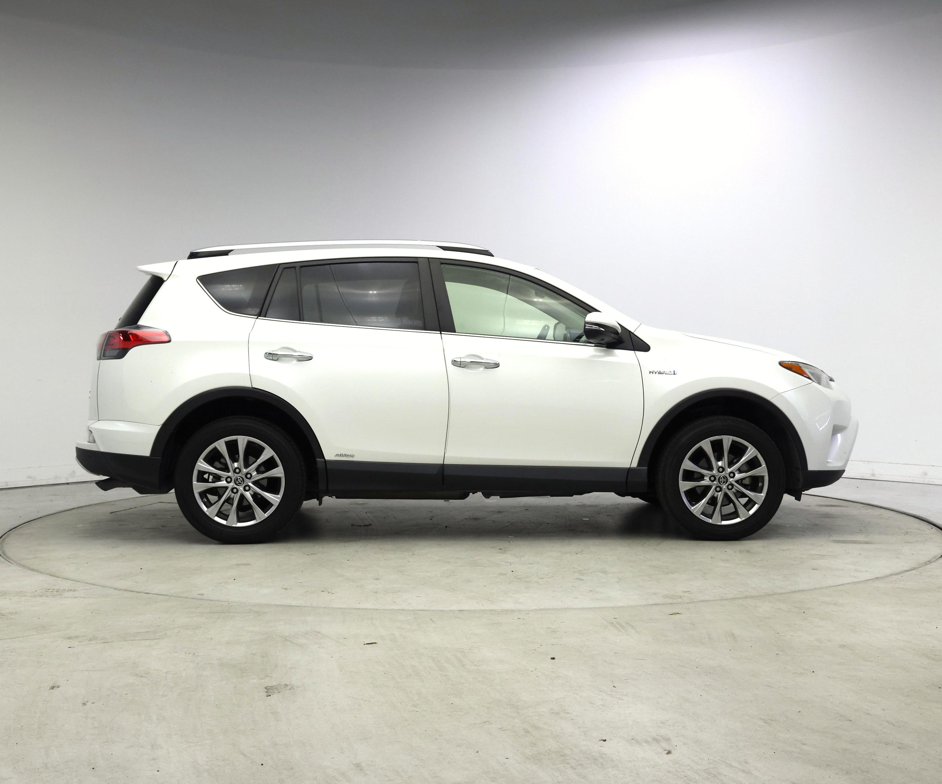 Thumbnail: 2016 Toyota RAV4 - 7
