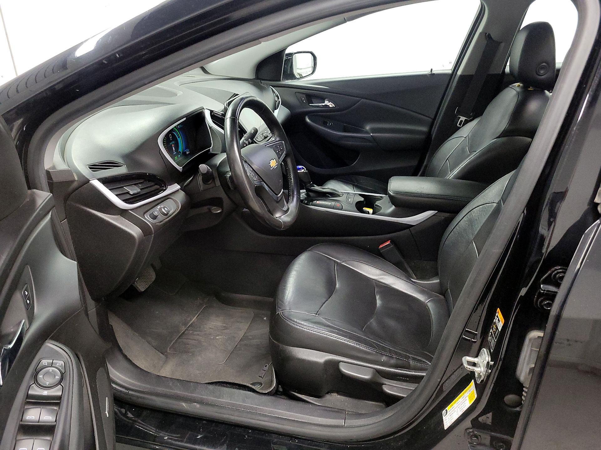 Thumbnail: 2018 Chevrolet Volt - 9