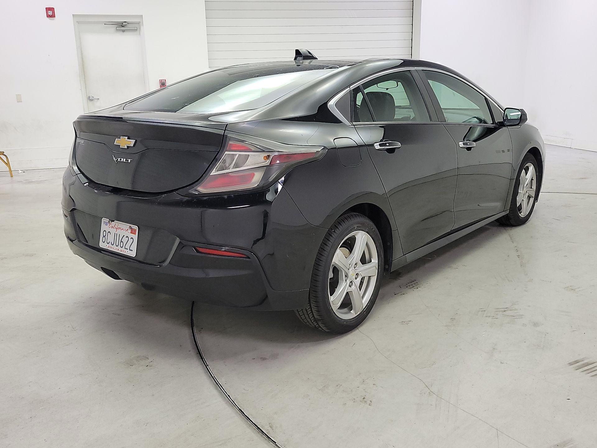 Thumbnail: 2018 Chevrolet Volt - 5