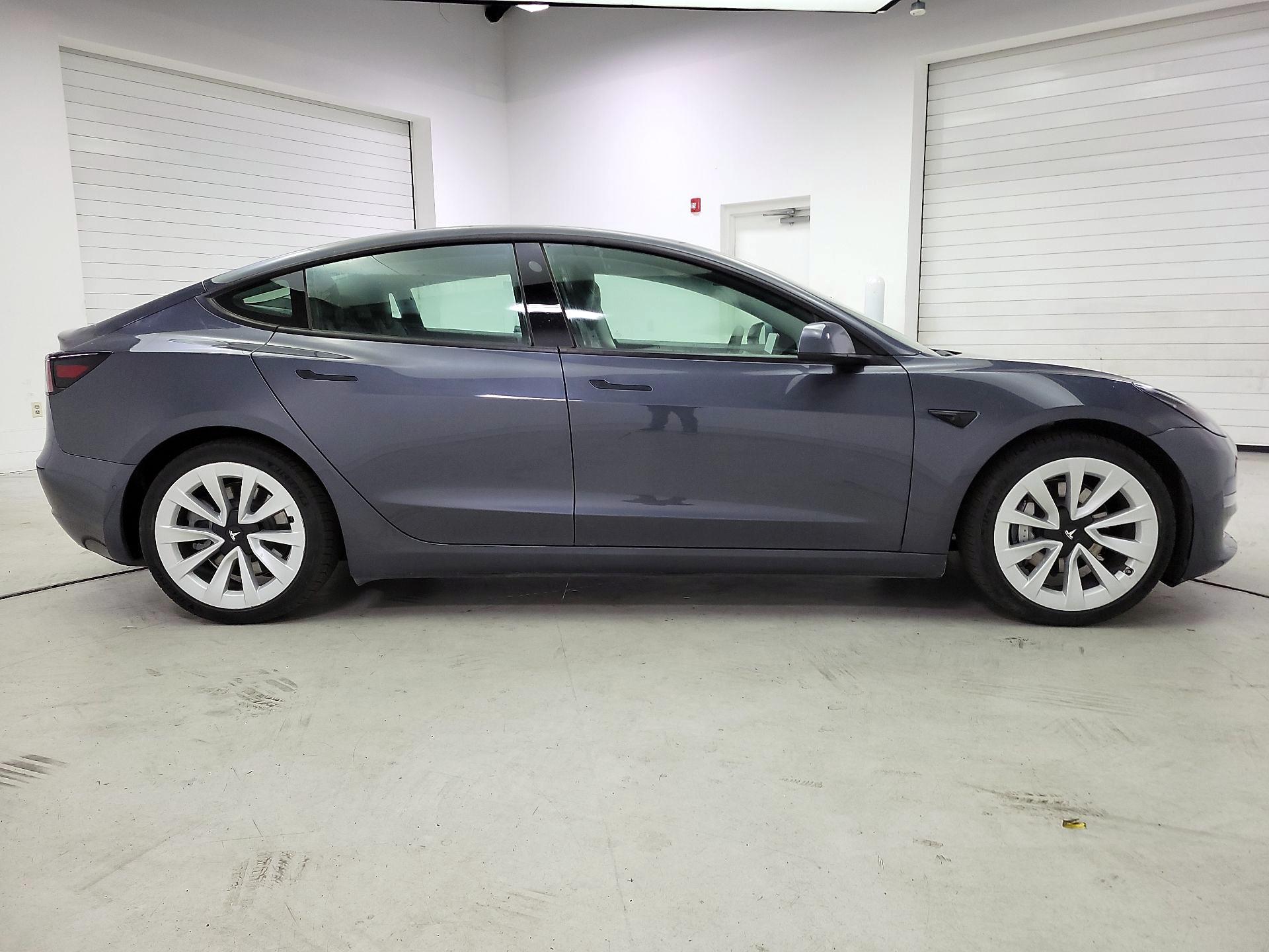 Thumbnail: 2021 Tesla Model 3 - 4
