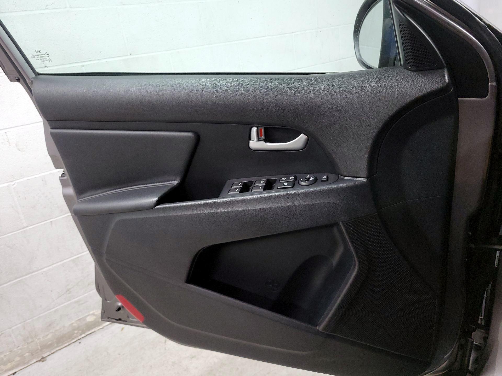 Thumbnail: 2014 Kia Sportage - 10