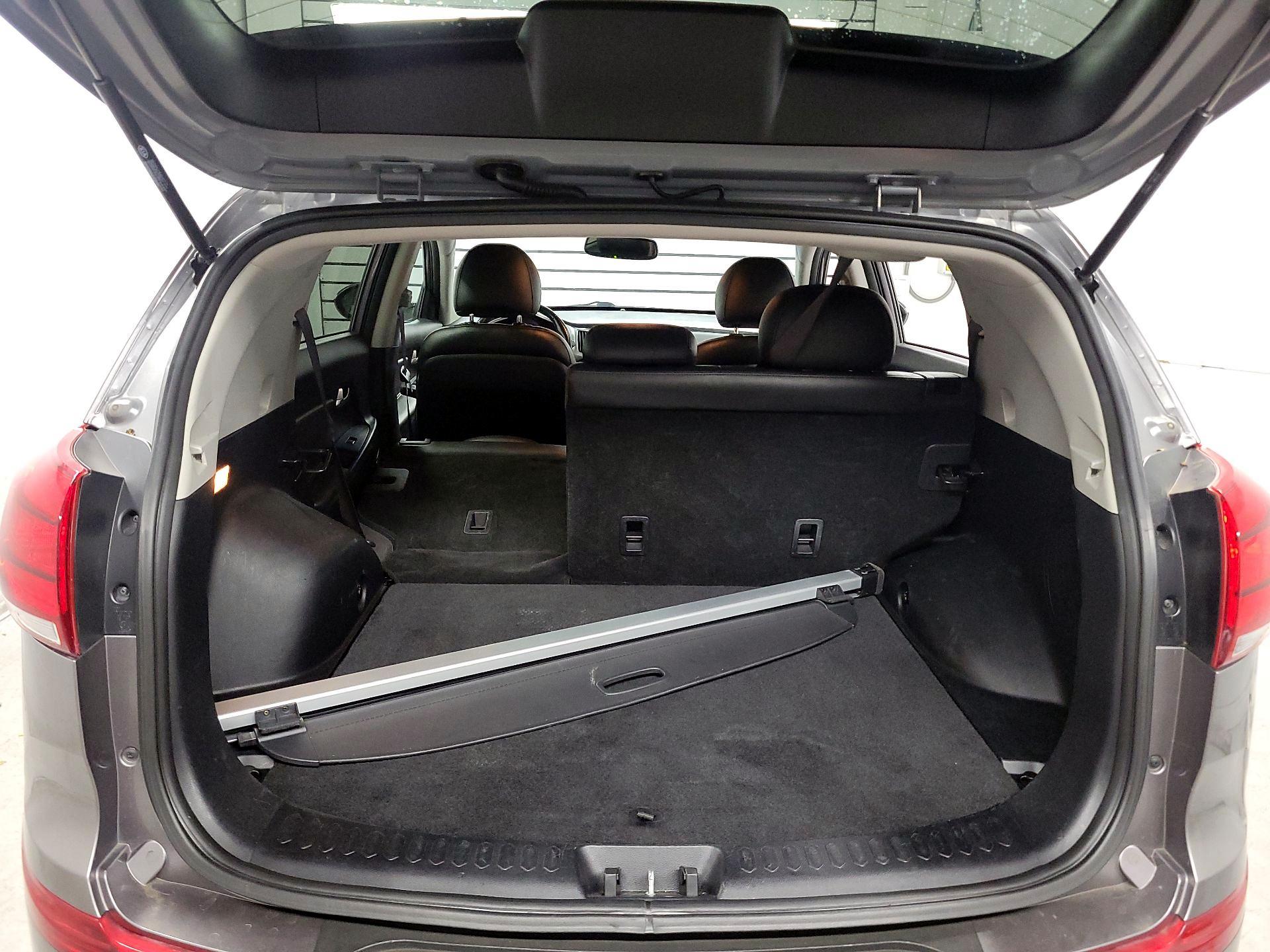 Thumbnail: 2014 Kia Sportage - 16